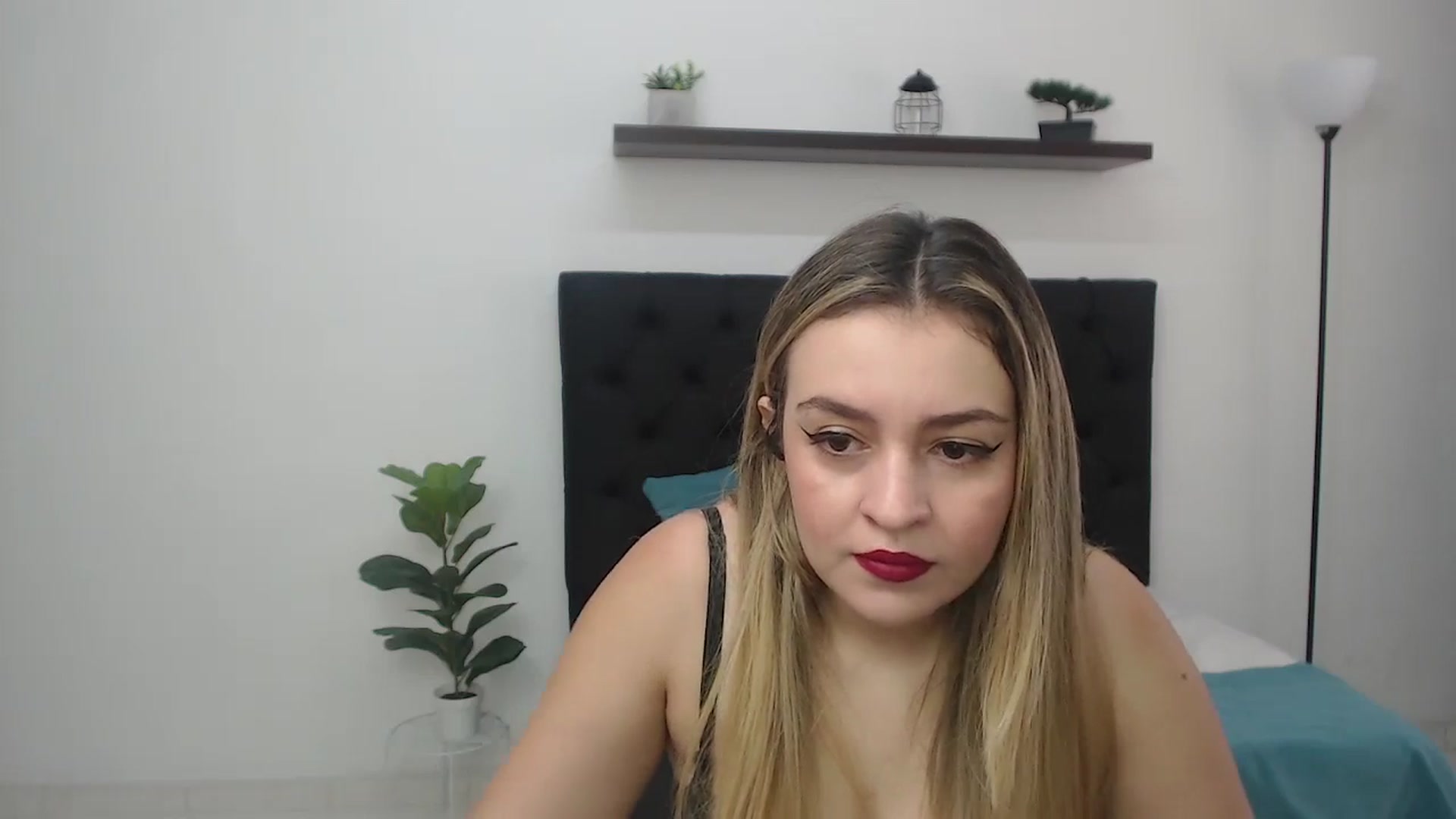 Gallery image thumbnail from CamilleDucan's myfreecams stream on, 08/29/2025, 13:35 image 18 of 20