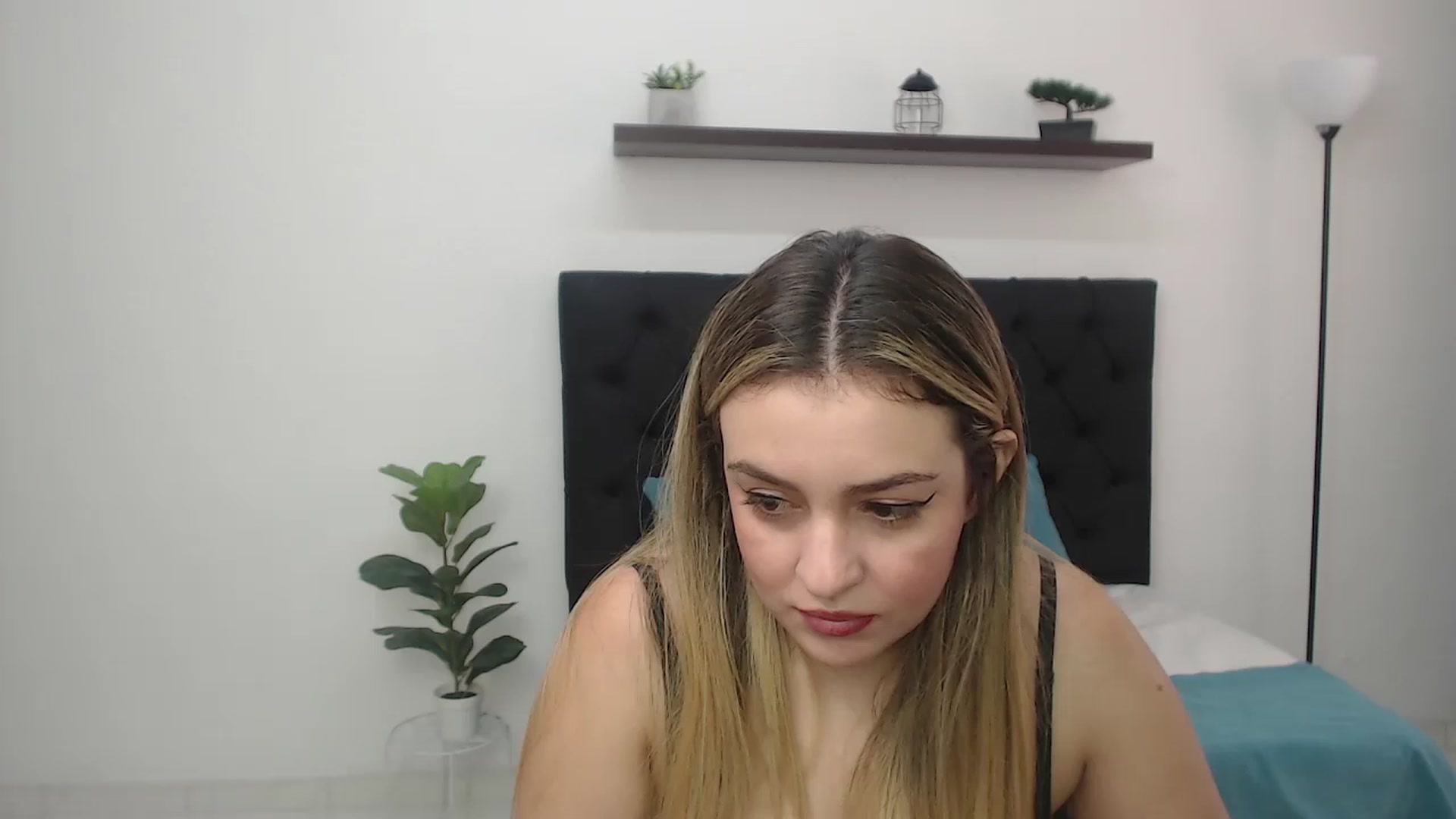 Gallery image thumbnail from CamilleDucan's myfreecams stream on, 08/29/2025, 14:34 image 20 of 20