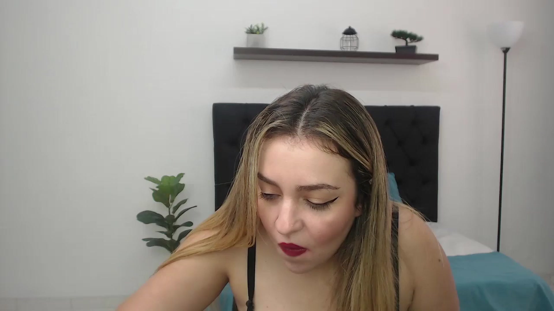 Gallery image thumbnail from CamilleDucan's myfreecams stream on, 08/29/2025, 14:34 image 2 of 20