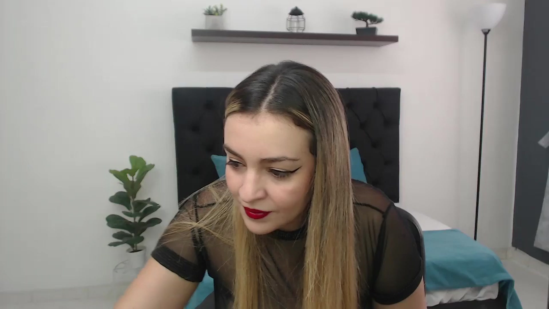 Gallery image thumbnail from CamilleDucan's myfreecams stream on, 09/25/2025, 13:23 image 16 of 20