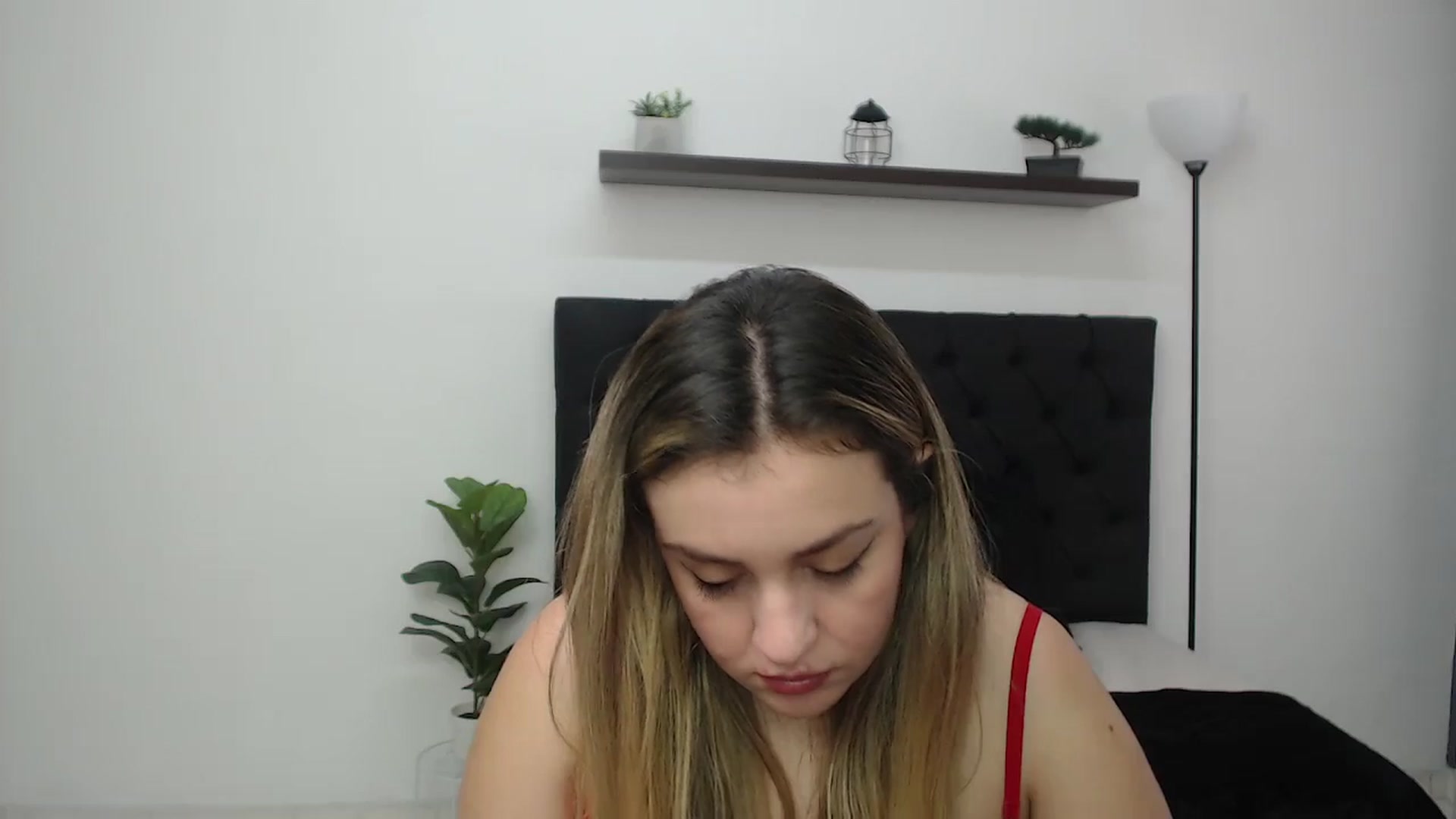 Gallery image thumbnail from CamilleDucan's myfreecams stream on, 10/07/2025, 16:07 image 9 of 20