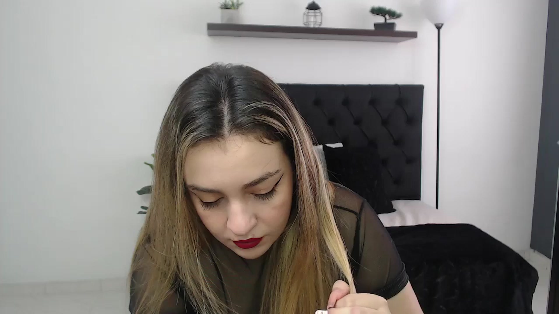 Gallery image thumbnail from CamilleDucan's myfreecams stream on, 10/09/2025, 13:27 image 10 of 20