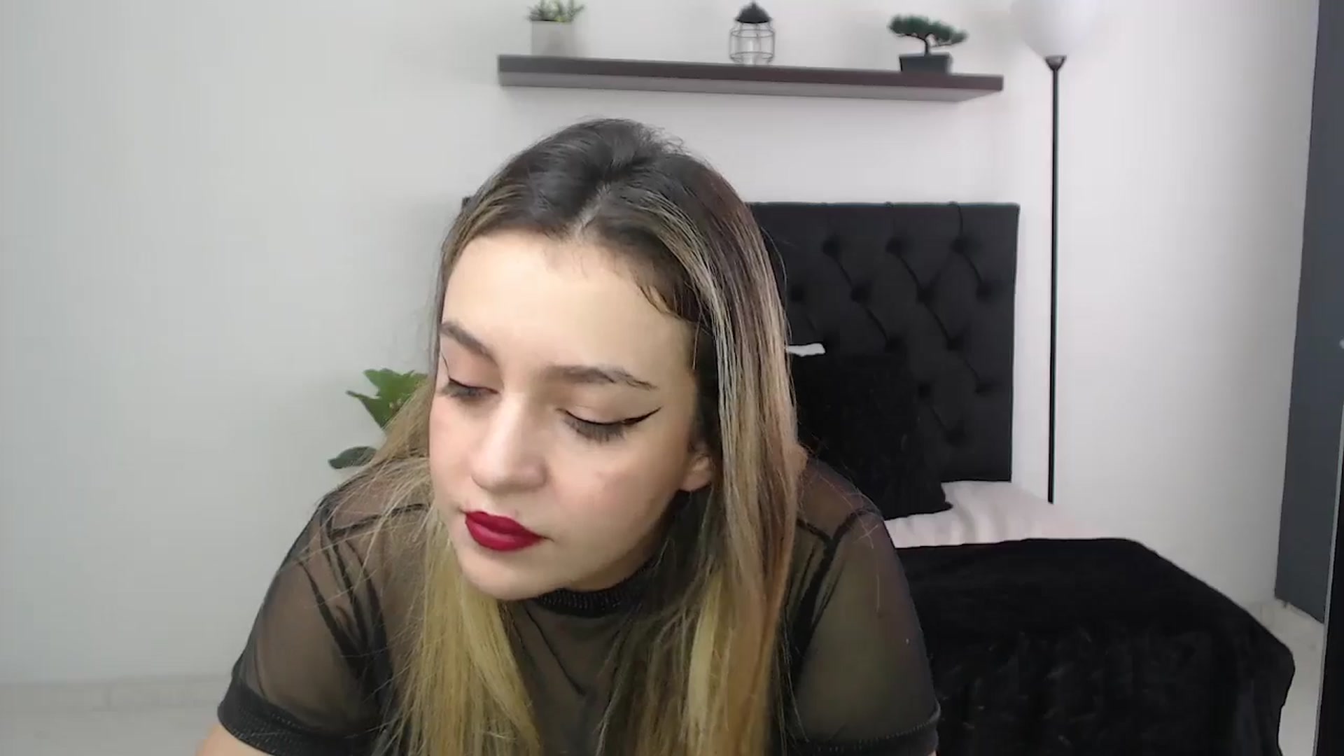 Gallery image thumbnail from CamilleDucan's myfreecams stream on, 10/09/2025, 13:27 image 16 of 20