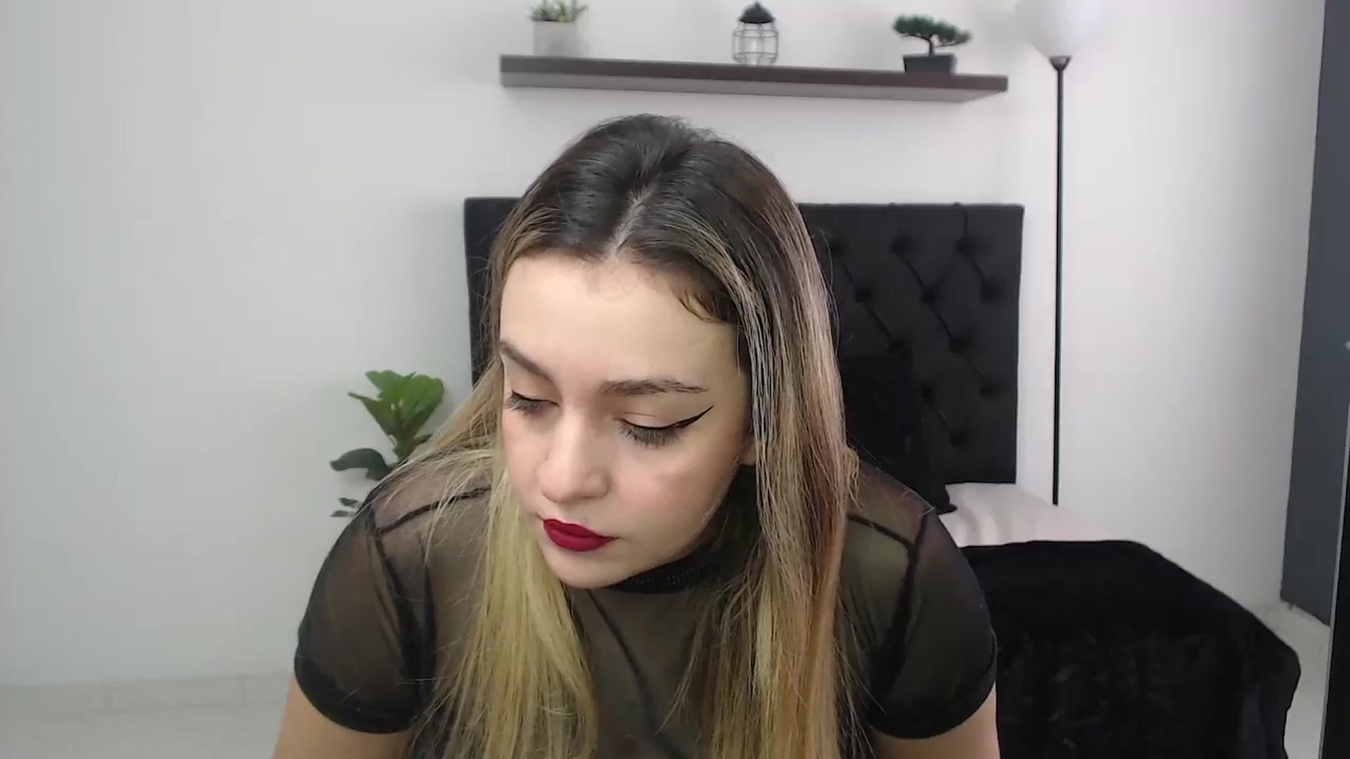 Gallery image thumbnail from CamilleDucan's myfreecams stream on, 10/09/2025, 13:27 image 15 of 20