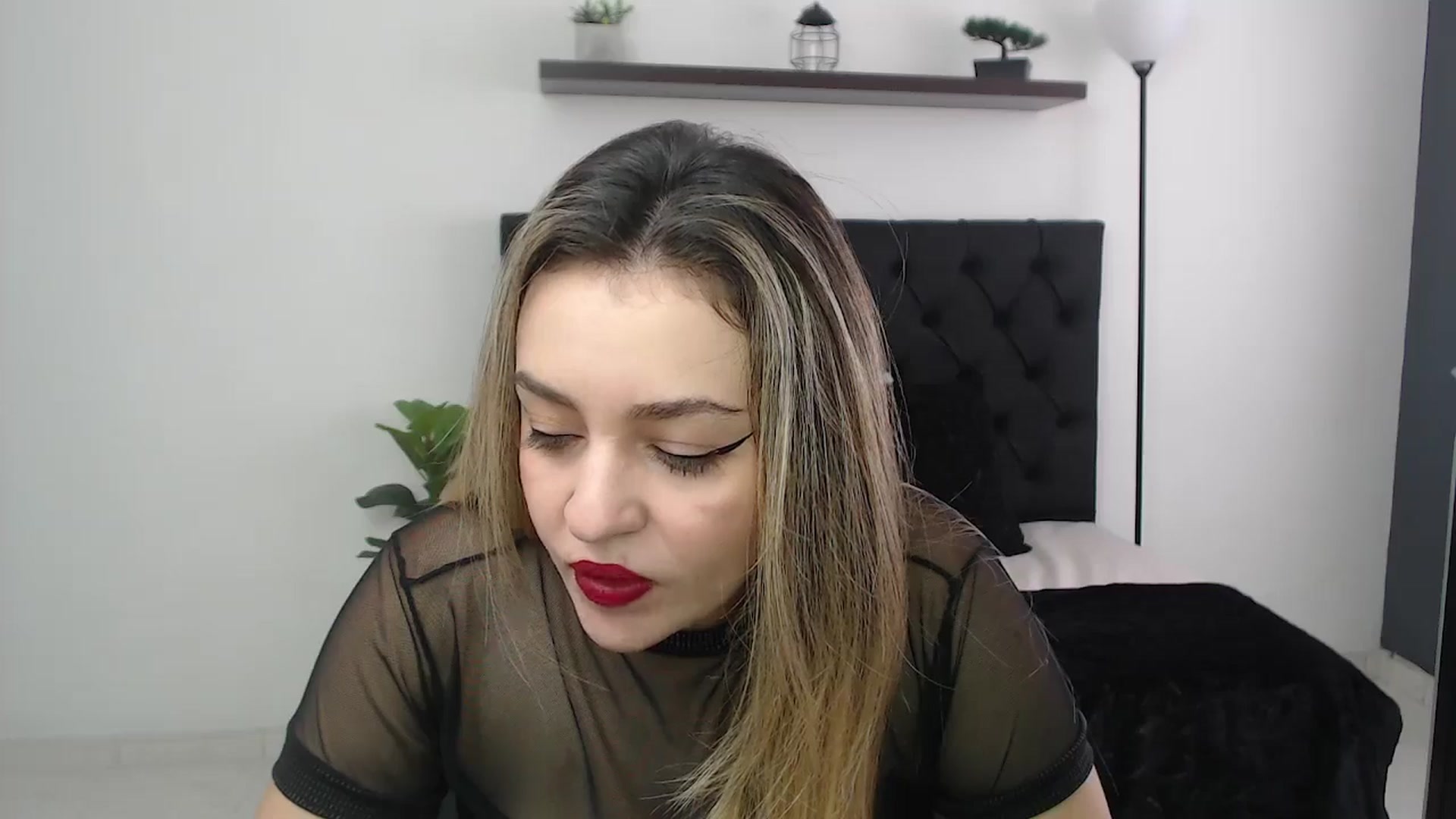 Gallery image thumbnail from CamilleDucan's myfreecams stream on, 10/09/2025, 13:27 image 2 of 20