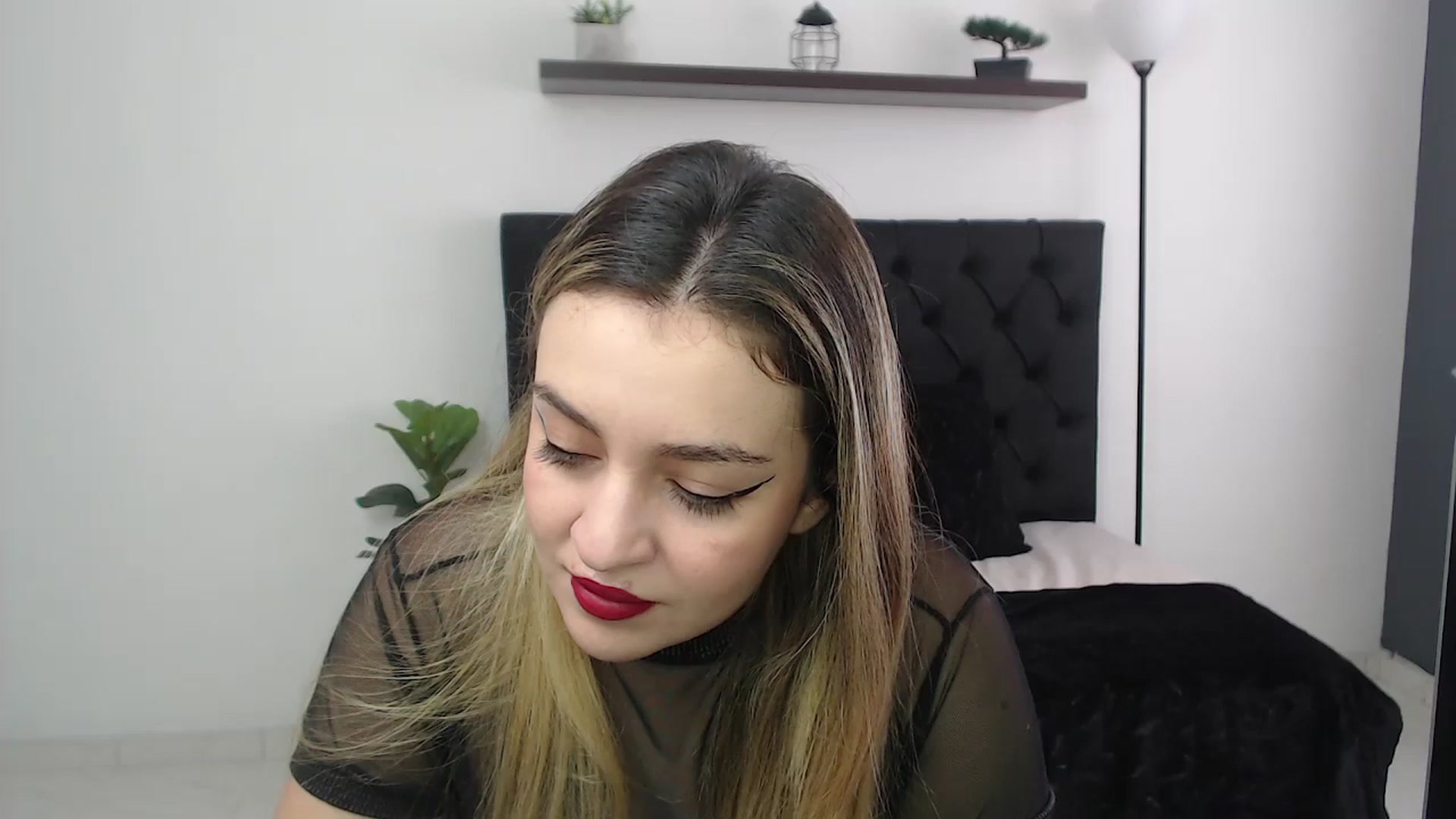 Gallery image thumbnail from CamilleDucan's myfreecams stream on, 10/09/2025, 13:27 image 13 of 20