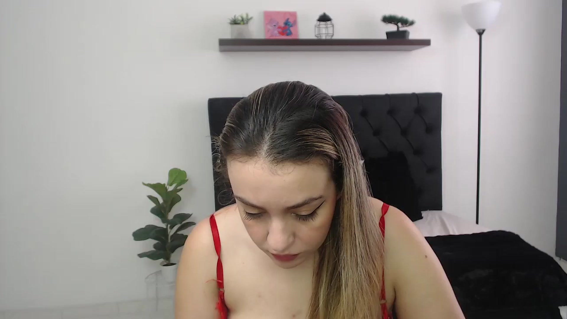 Gallery image thumbnail from CamilleDucan's myfreecams stream on, 10/21/2025, 13:40 image 1 of 20