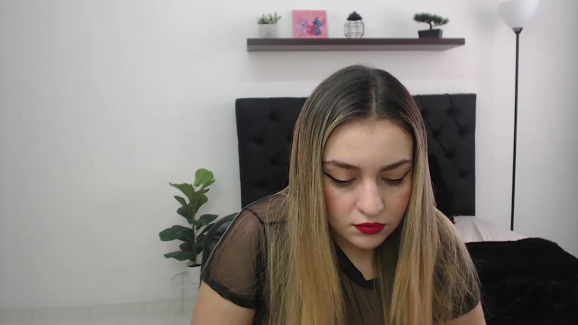 Gallery image thumbnail from CamilleDucan's myfreecams stream on, 10/22/2025, 13:40 image 15 of 20