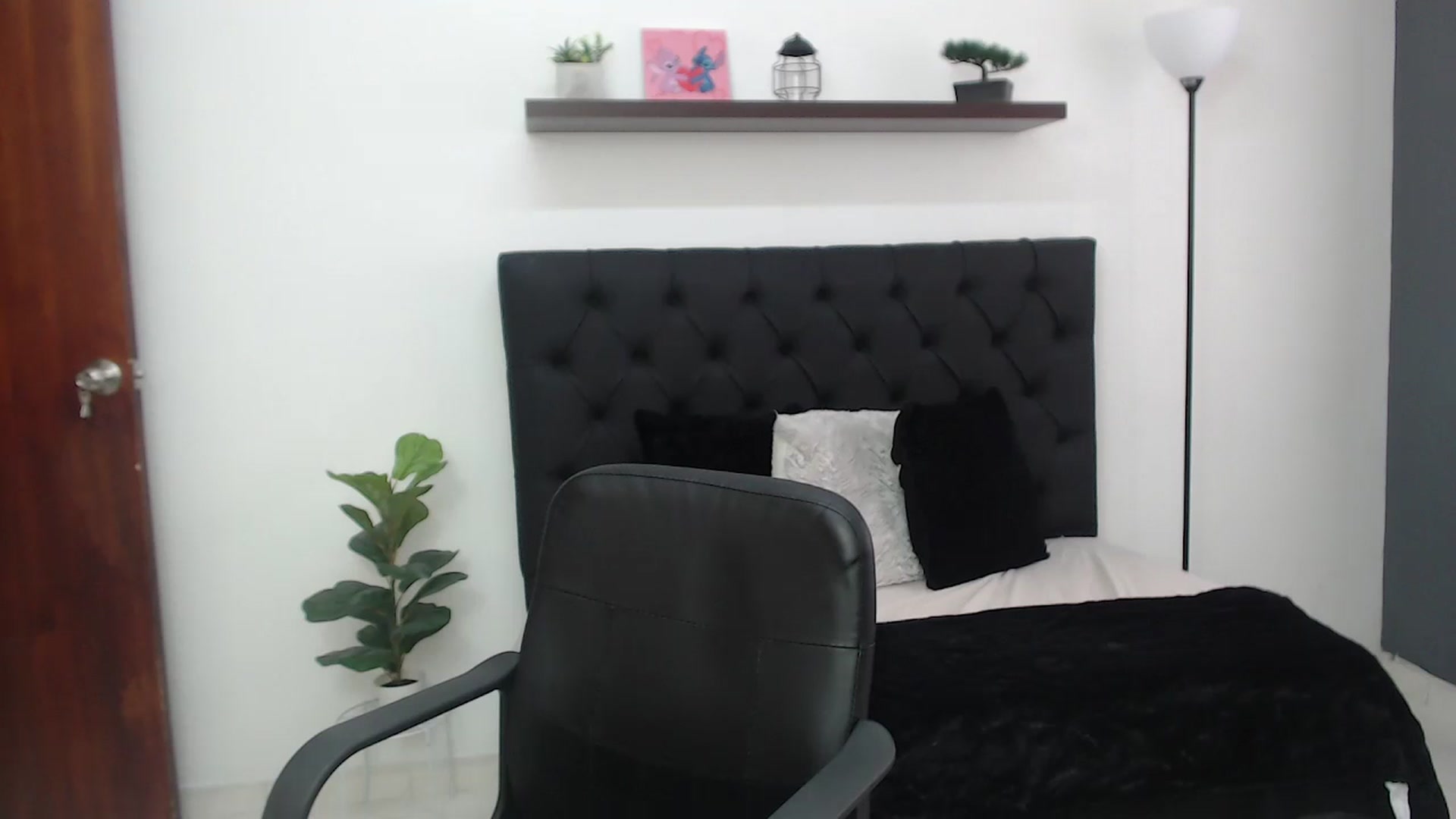 Gallery image thumbnail from CamilleDucan's myfreecams stream on, 10/22/2025, 15:45 image 9 of 20