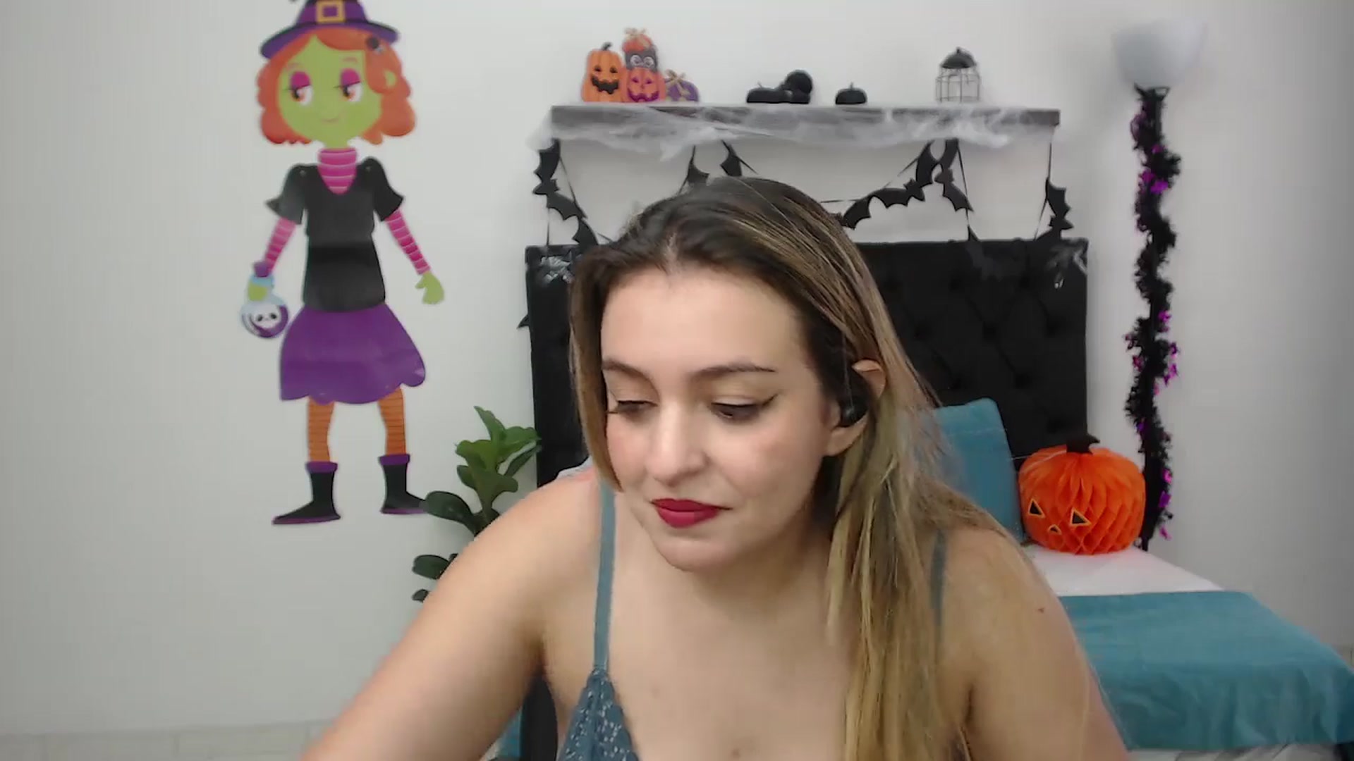 Gallery image thumbnail from CamilleDucan's myfreecams stream on, 10/29/2025, 16:27 image 17 of 20