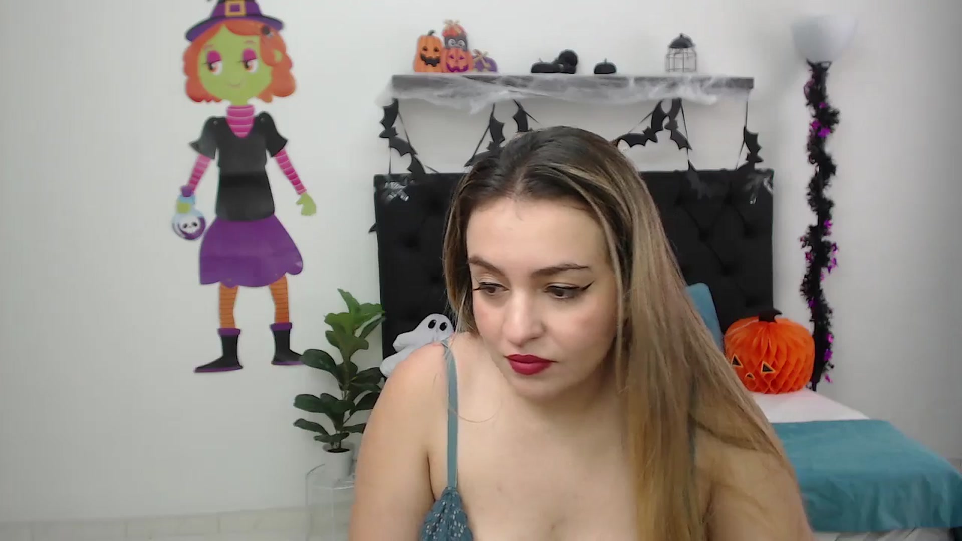Gallery image thumbnail from CamilleDucan's myfreecams stream on, 10/29/2025, 16:27 image 5 of 20