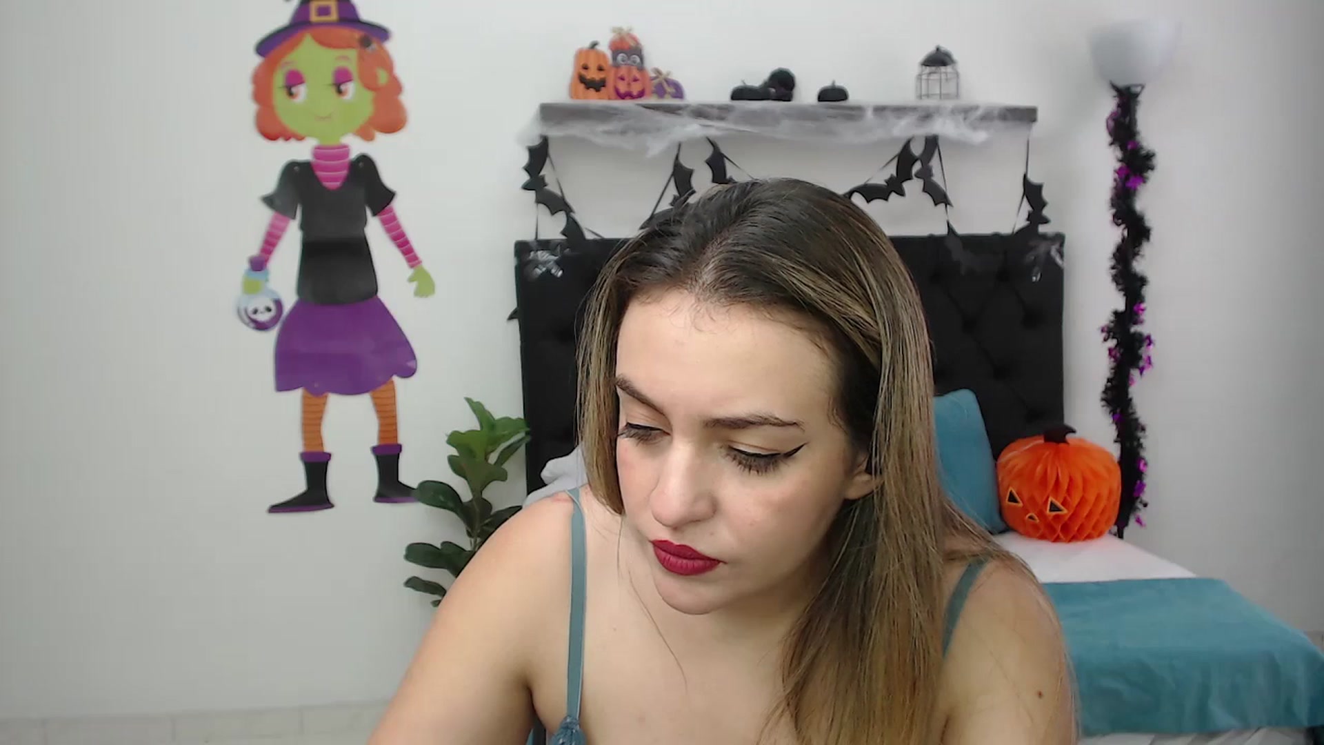 Gallery image thumbnail from CamilleDucan's myfreecams stream on, 10/29/2025, 16:27 image 6 of 20