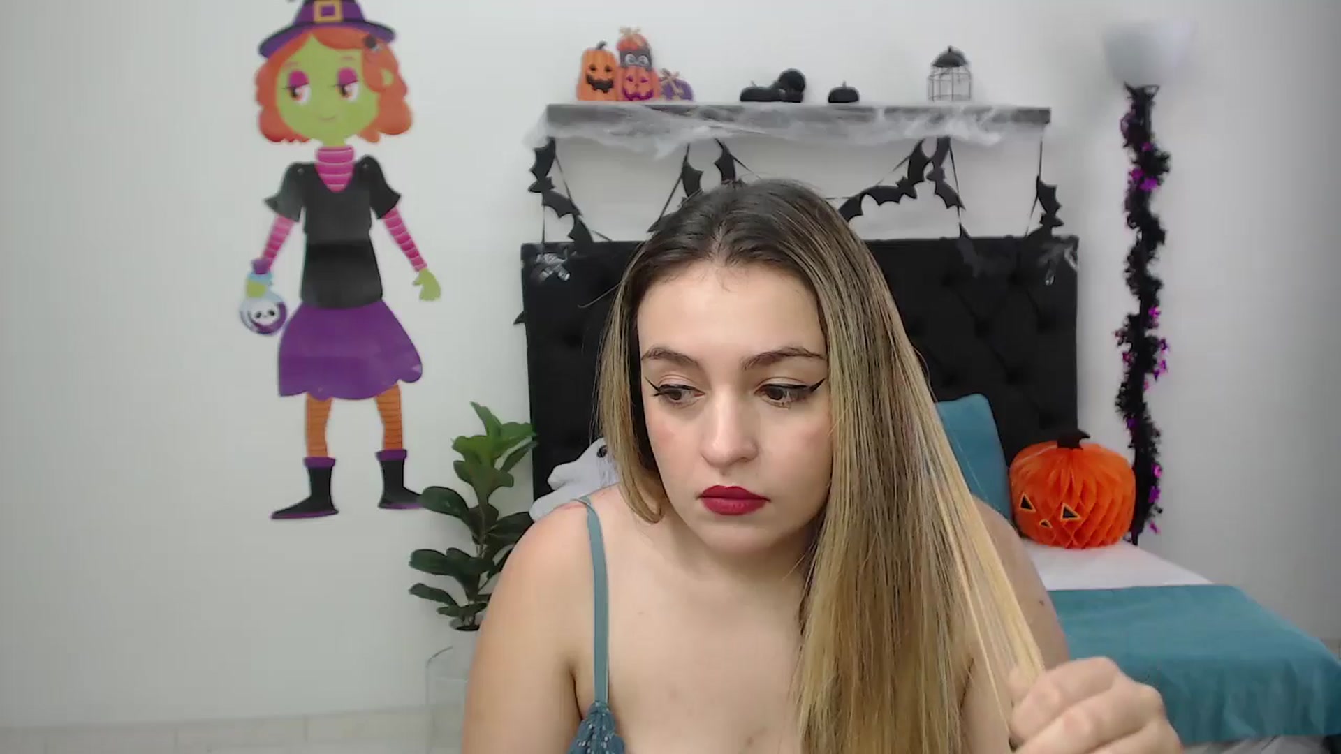 Gallery image thumbnail from CamilleDucan's myfreecams stream on, 10/29/2025, 16:27 image 8 of 20