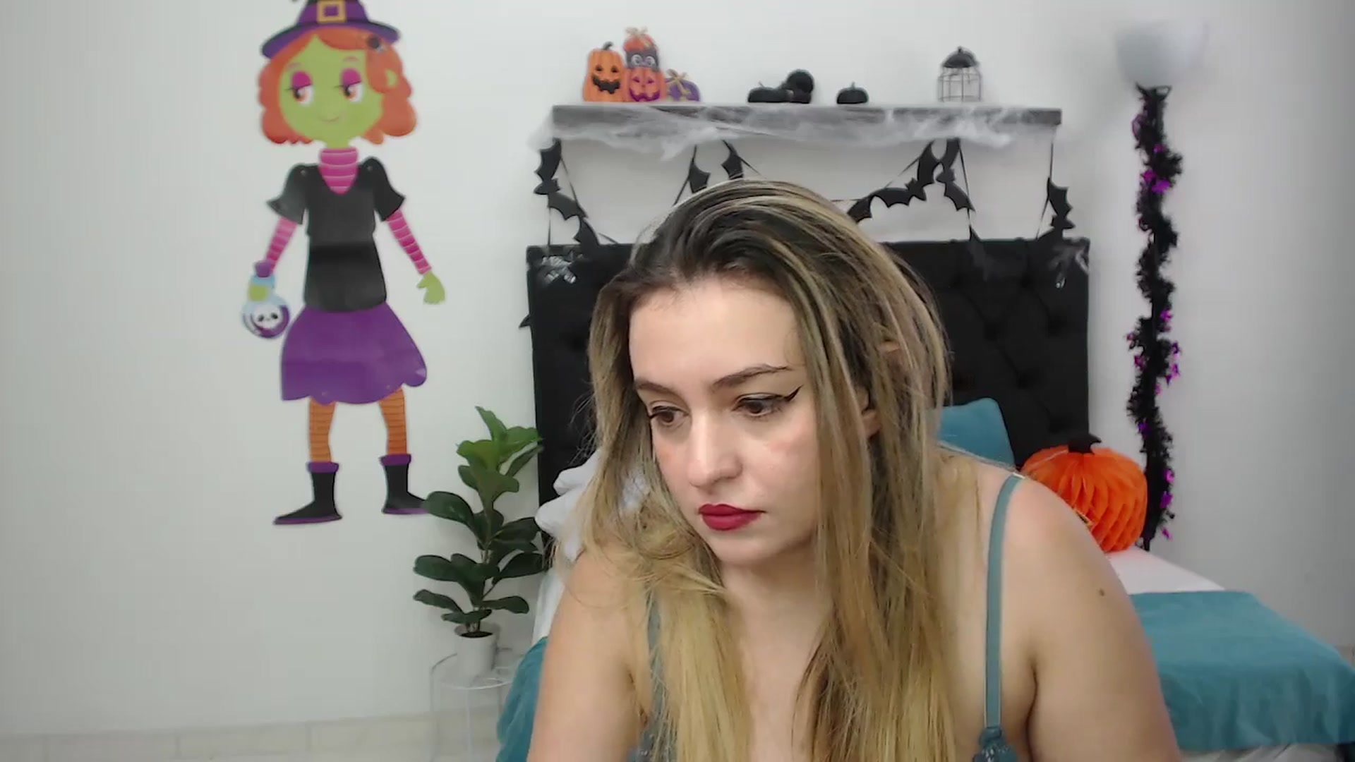 Gallery image thumbnail from CamilleDucan's myfreecams stream on, 10/29/2025, 16:27 image 12 of 20