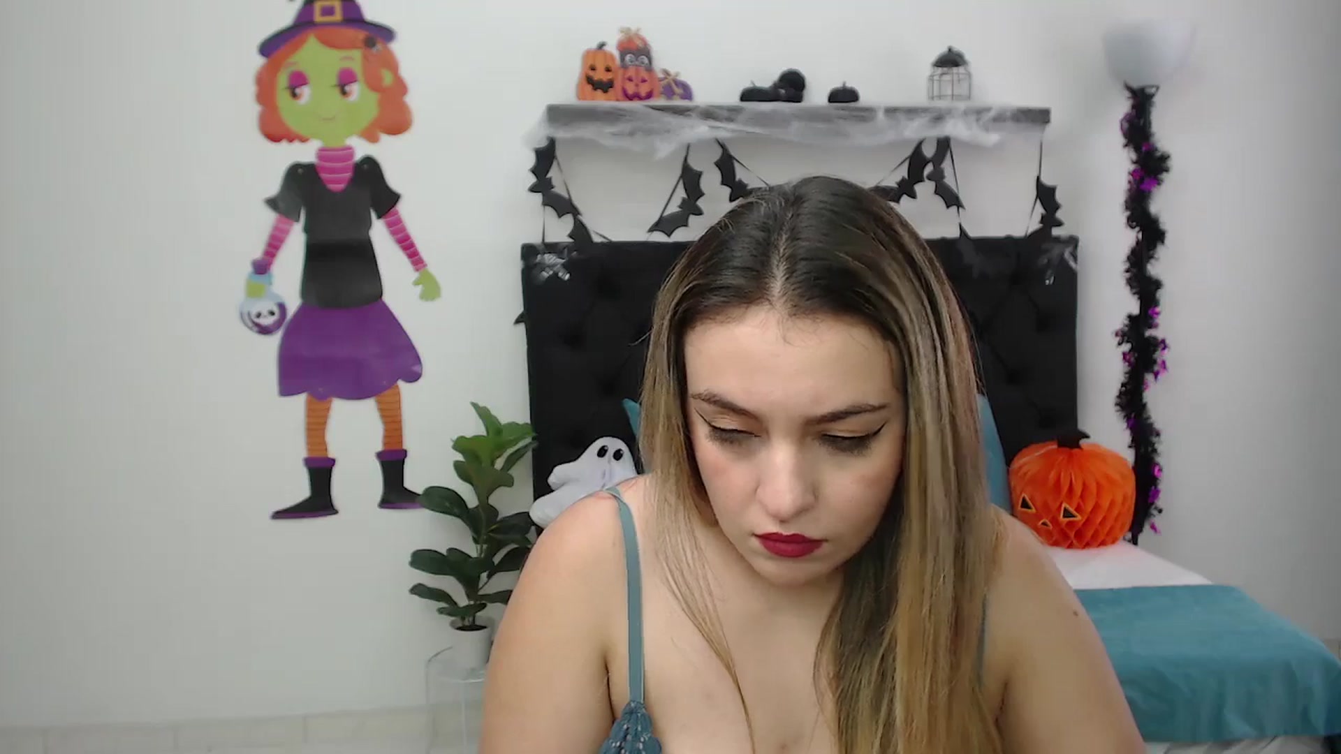 Gallery image thumbnail from CamilleDucan's myfreecams stream on, 10/29/2025, 16:27 image 9 of 20