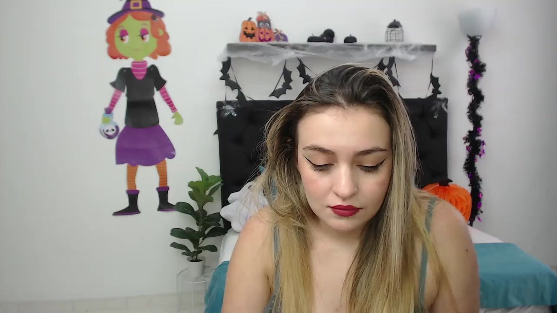 Gallery image thumbnail from CamilleDucan's myfreecams stream on, 10/29/2025, 16:27 image 11 of 20