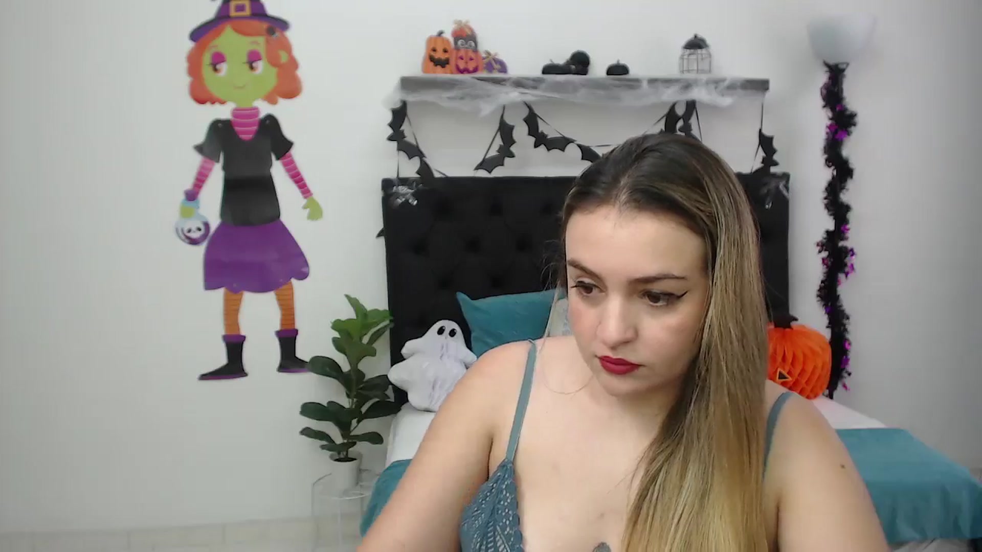 Gallery image thumbnail from CamilleDucan's myfreecams stream on, 10/29/2025, 16:27 image 2 of 20