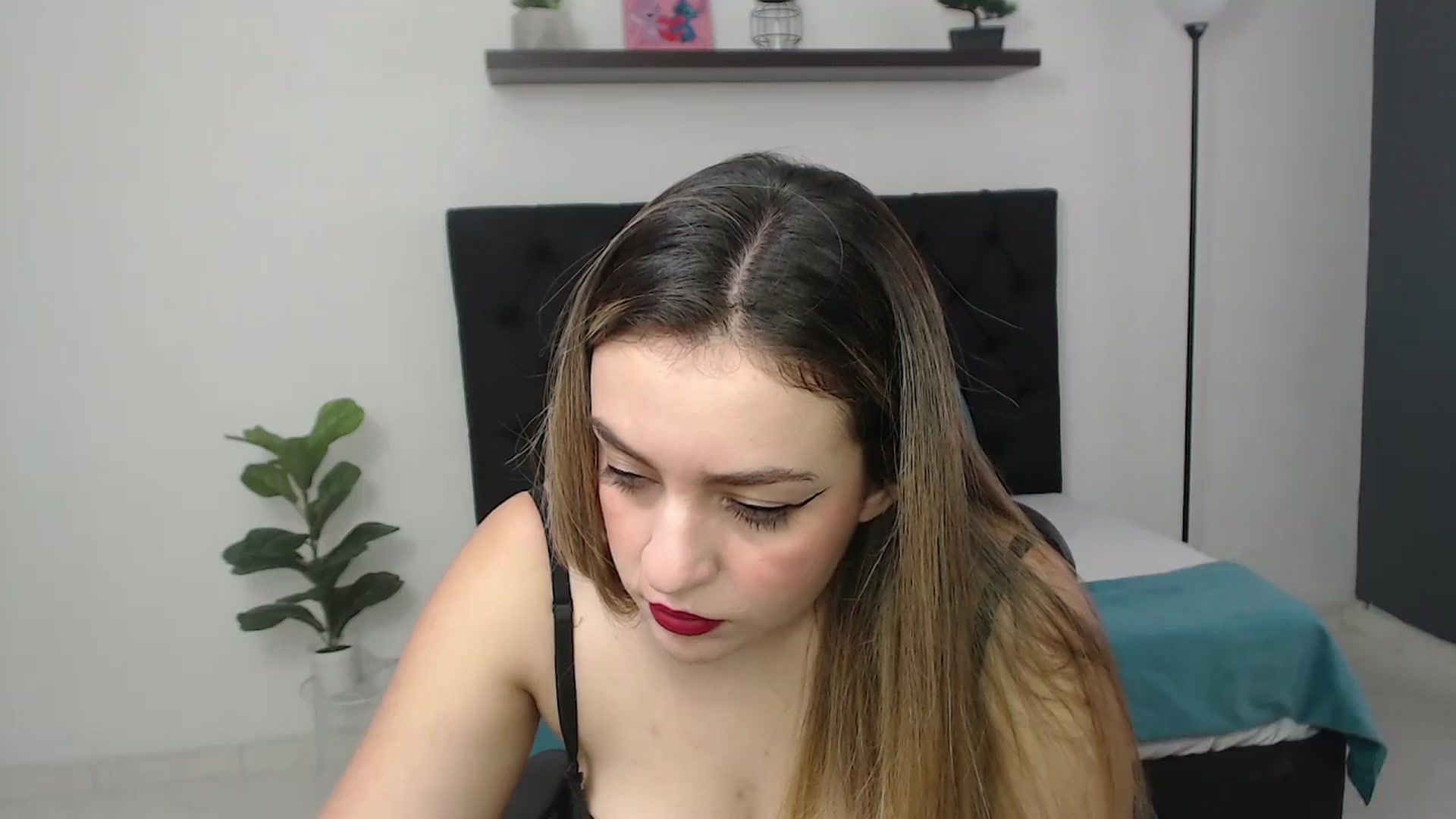 Gallery image thumbnail from CamilleDucan's myfreecams stream on, 11/10/2025, 13:44 image 2 of 20