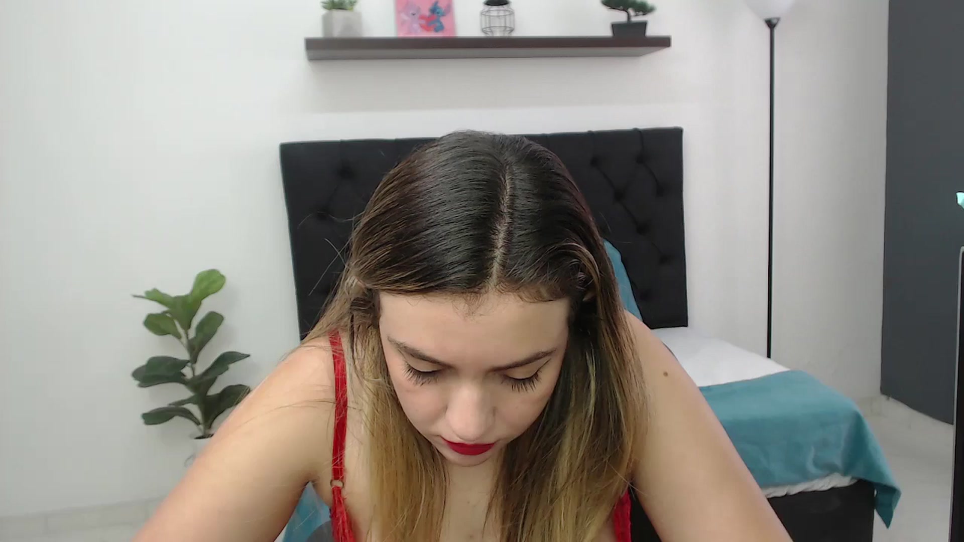 Gallery image thumbnail from CamilleDucan's myfreecams stream on, 11/11/2025, 15:54 image 15 of 20