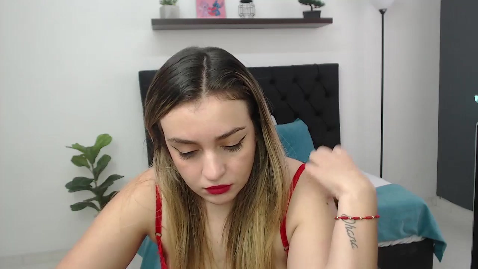 Gallery image thumbnail from CamilleDucan's myfreecams stream on, 11/11/2025, 15:54 image 18 of 20