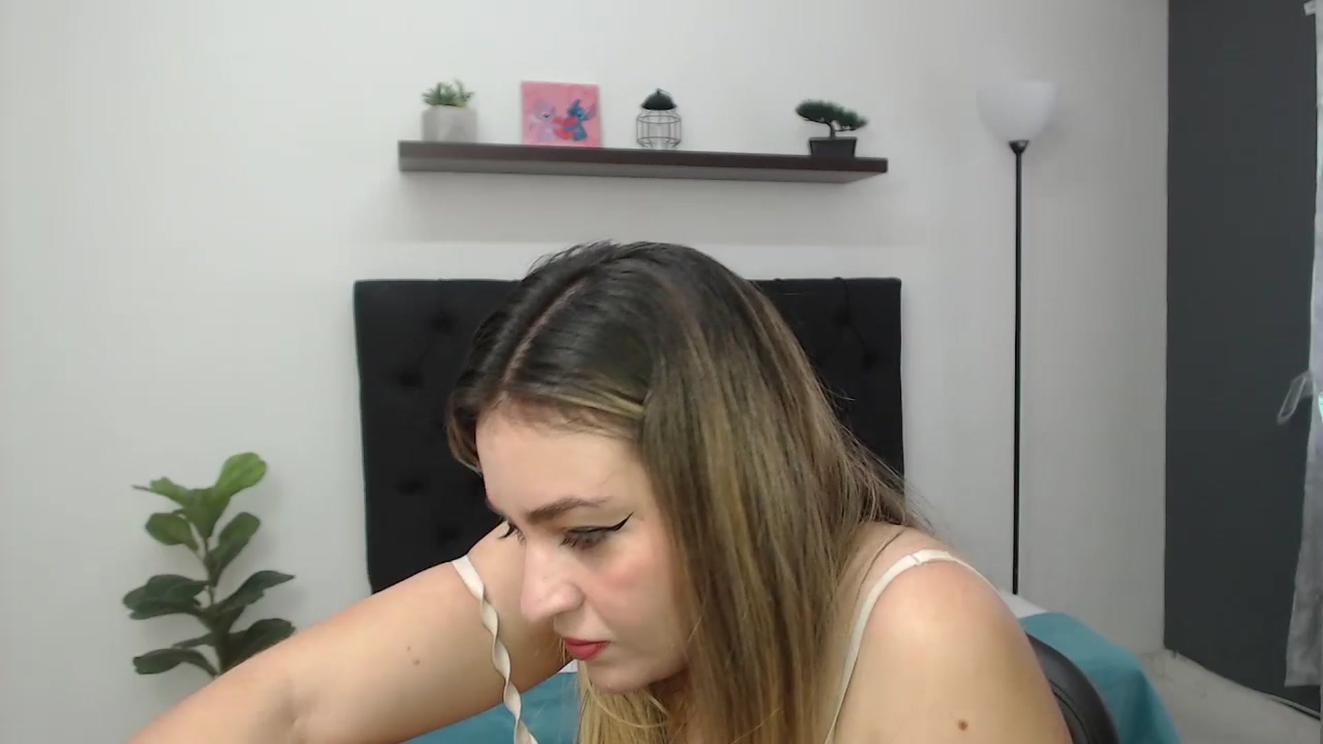 Gallery image thumbnail from CamilleDucan's myfreecams stream on, 11/12/2025, 14:50 image 11 of 20