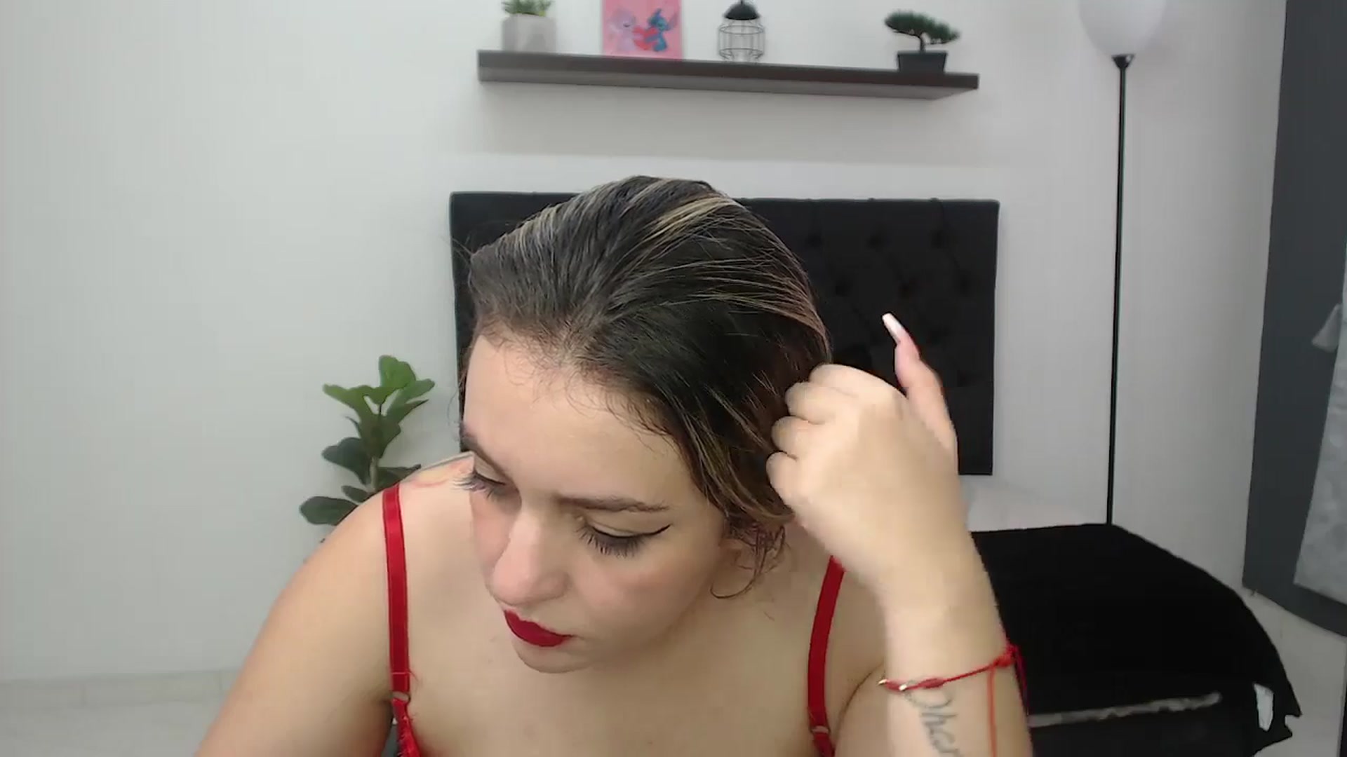 Gallery image thumbnail from CamilleDucan's myfreecams stream on, 11/18/2025, 15:42 image 20 of 20