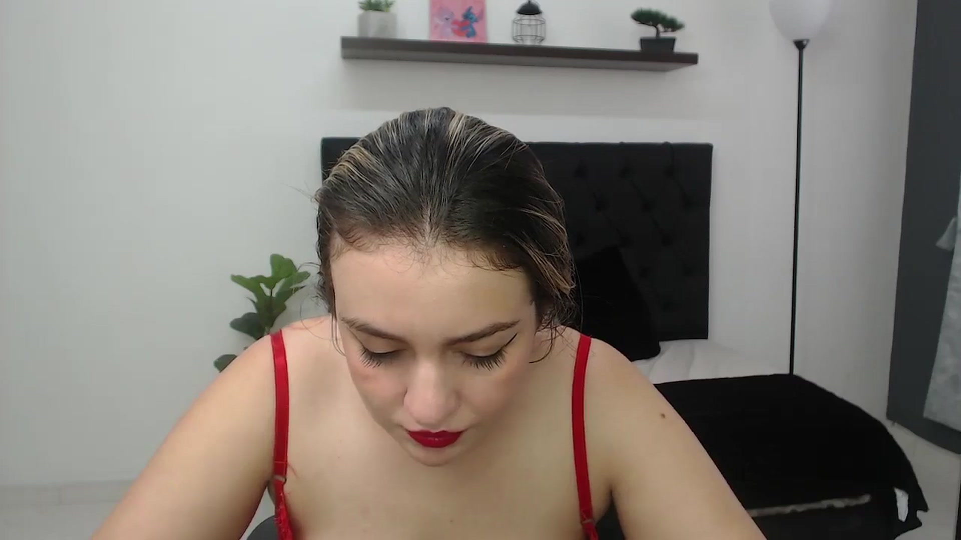Gallery image thumbnail from CamilleDucan's myfreecams stream on, 11/18/2025, 15:42 image 19 of 20