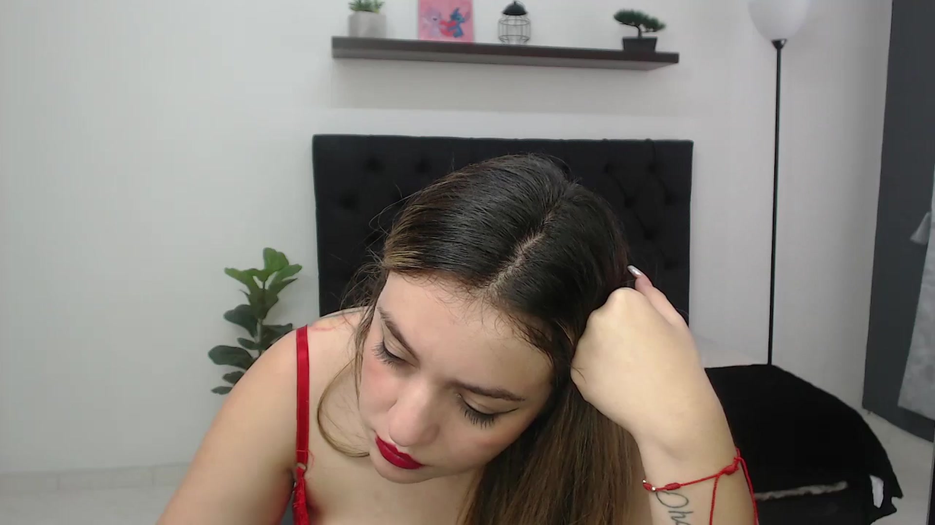 Gallery image thumbnail from CamilleDucan's myfreecams stream on, 11/18/2025, 15:42 image 15 of 20