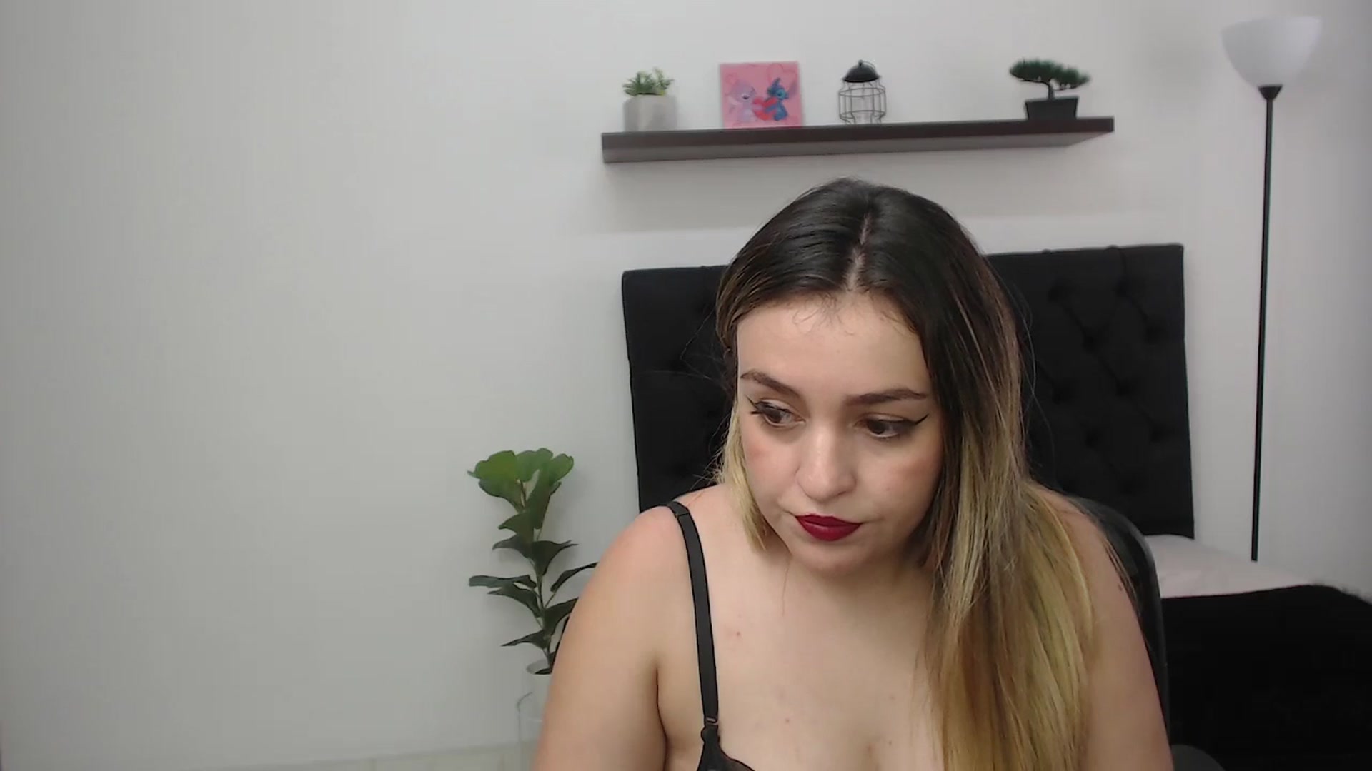 Gallery image thumbnail from CamilleDucan's myfreecams stream on, 11/19/2025, 17:48 image 20 of 20
