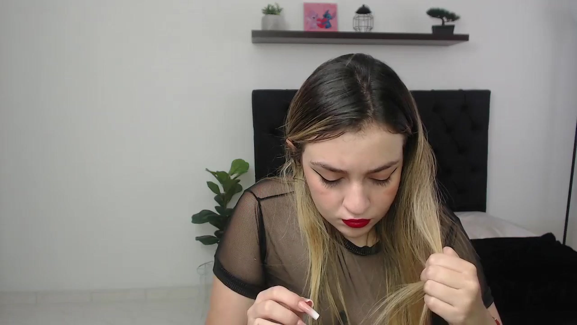 Gallery image thumbnail from CamilleDucan's myfreecams stream on, 11/20/2025, 14:00 image 19 of 20