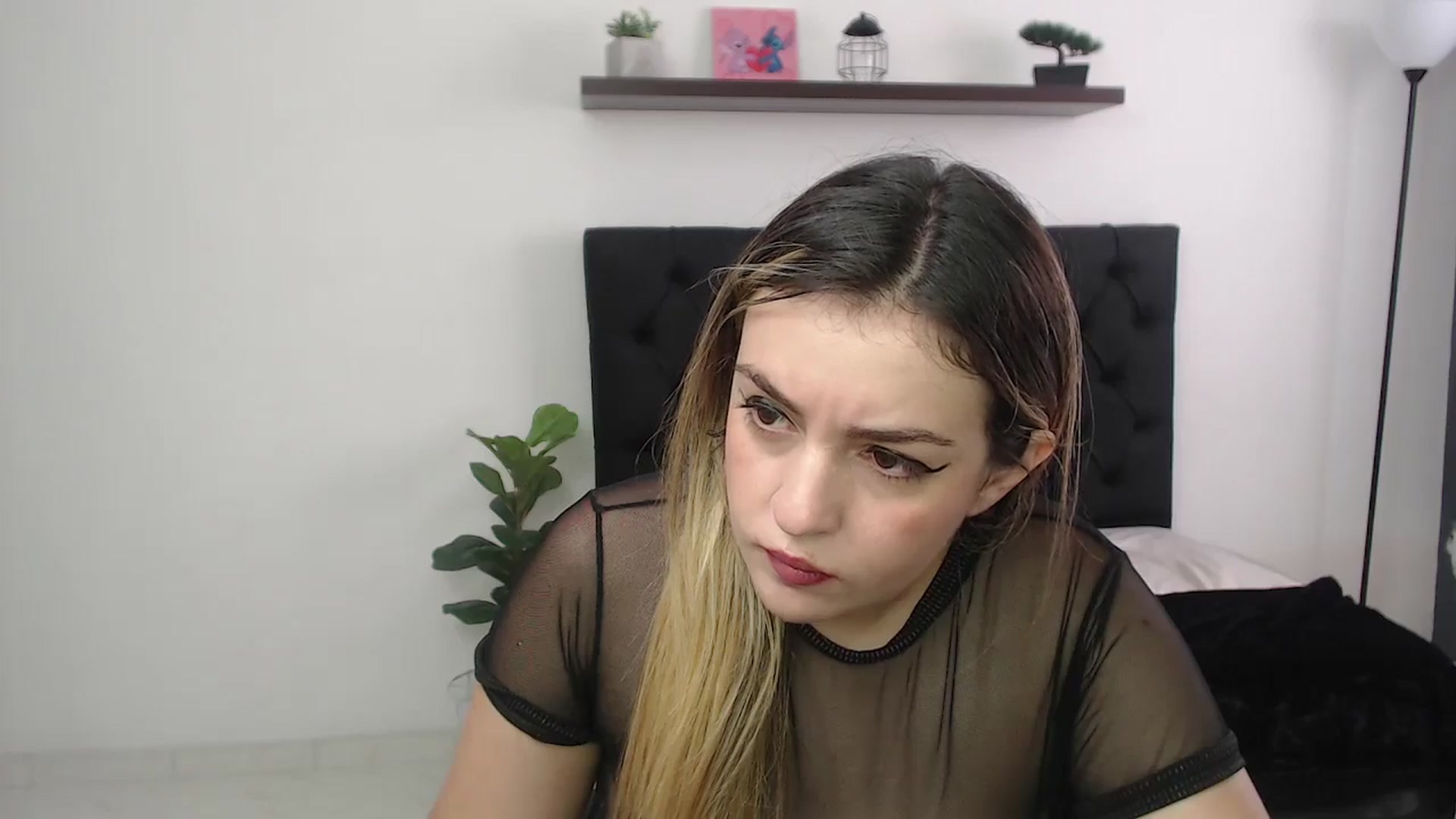 Gallery image thumbnail from CamilleDucan's myfreecams stream on, 11/20/2025, 16:18 image 6 of 20
