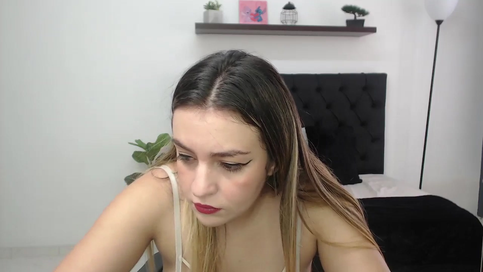 Gallery image thumbnail from CamilleDucan's myfreecams stream on, 11/21/2025, 15:18 image 4 of 20