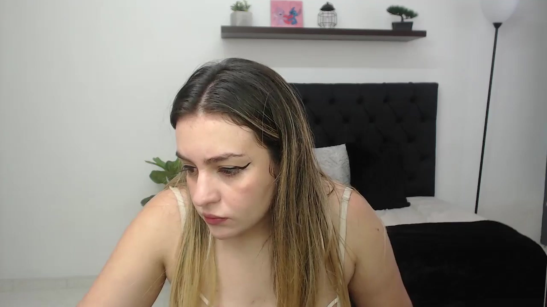 Gallery image thumbnail from CamilleDucan's myfreecams stream on, 11/21/2025, 16:26 image 12 of 20