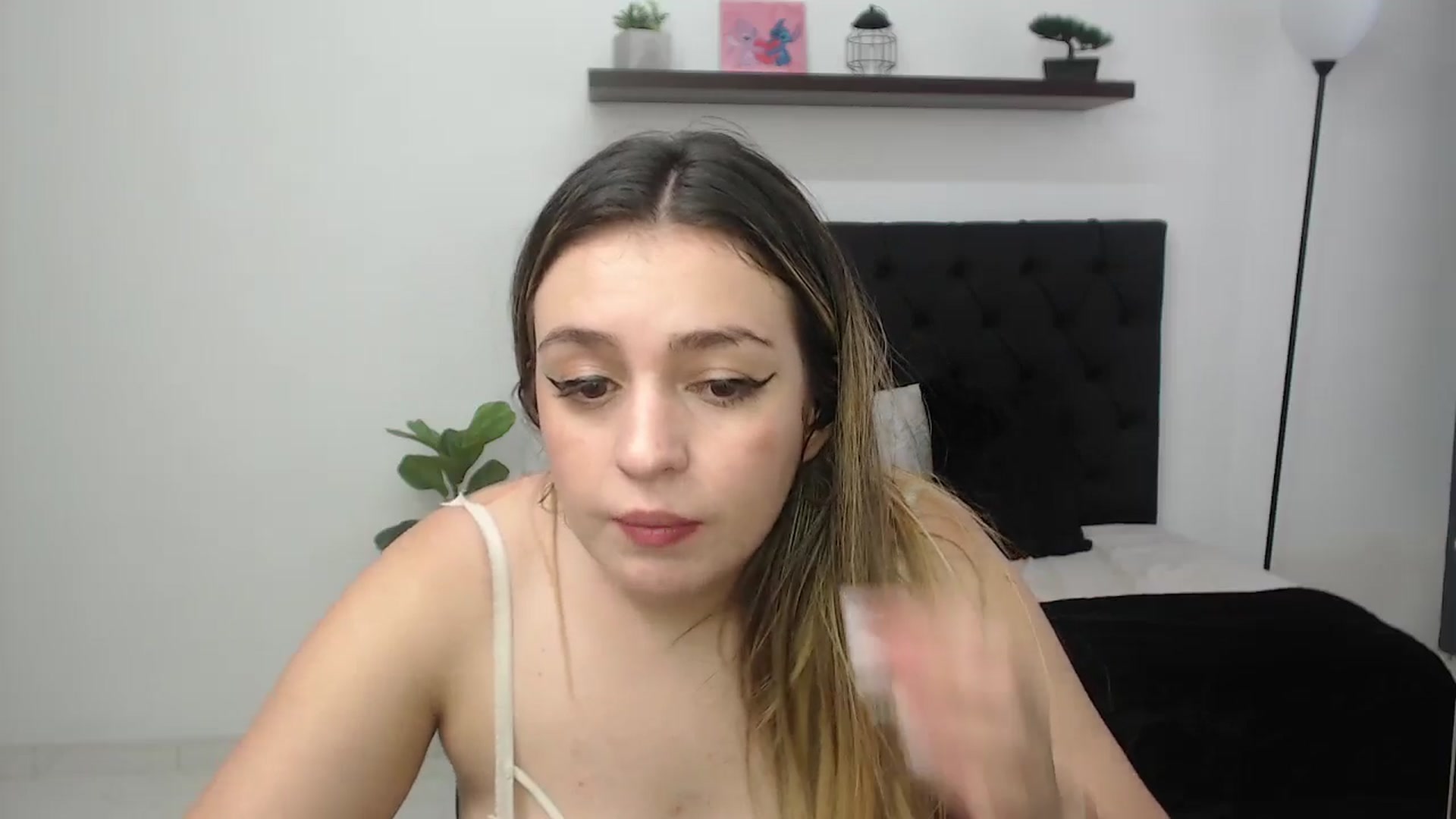 Gallery image thumbnail from CamilleDucan's myfreecams stream on, 11/21/2025, 16:26 image 7 of 20