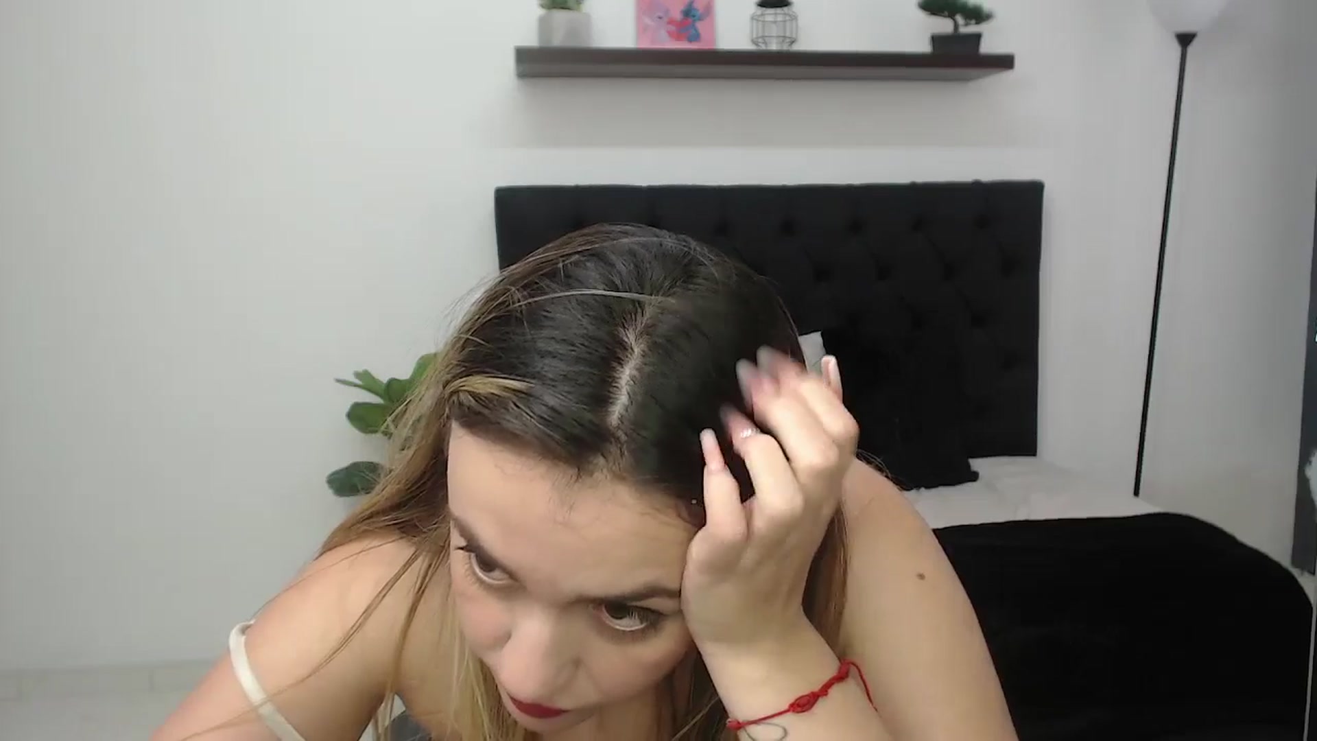 Gallery image thumbnail from CamilleDucan's myfreecams stream on, 11/21/2025, 18:04 image 20 of 20
