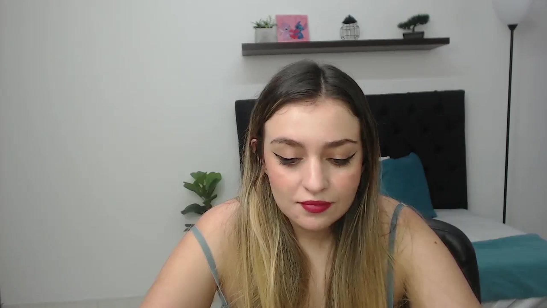 Gallery image thumbnail from CamilleDucan's myfreecams stream on, 11/24/2025, 18:05 image 5 of 20