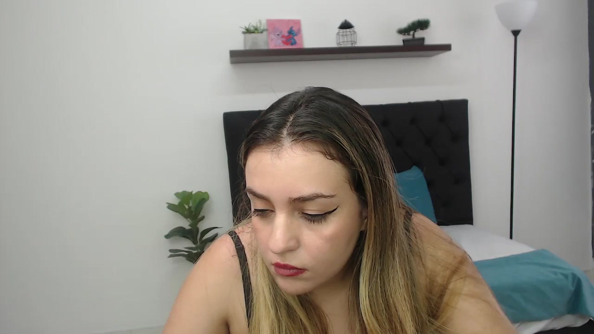 Gallery image thumbnail from CamilleDucan's myfreecams stream on, 11/25/2025, 17:16 image 12 of 20