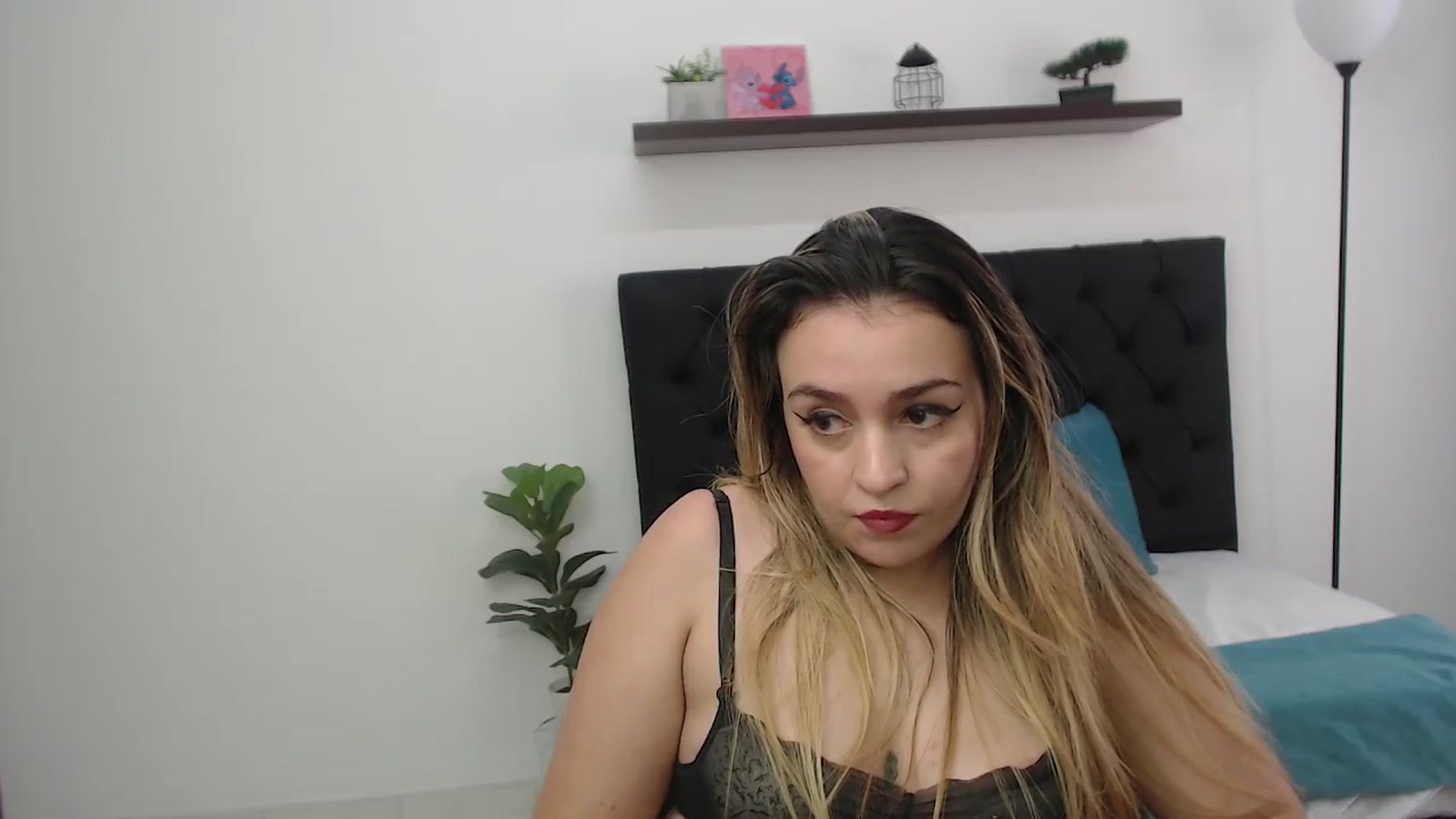 Gallery image thumbnail from CamilleDucan's myfreecams stream on, 11/25/2025, 17:37 image 20 of 20