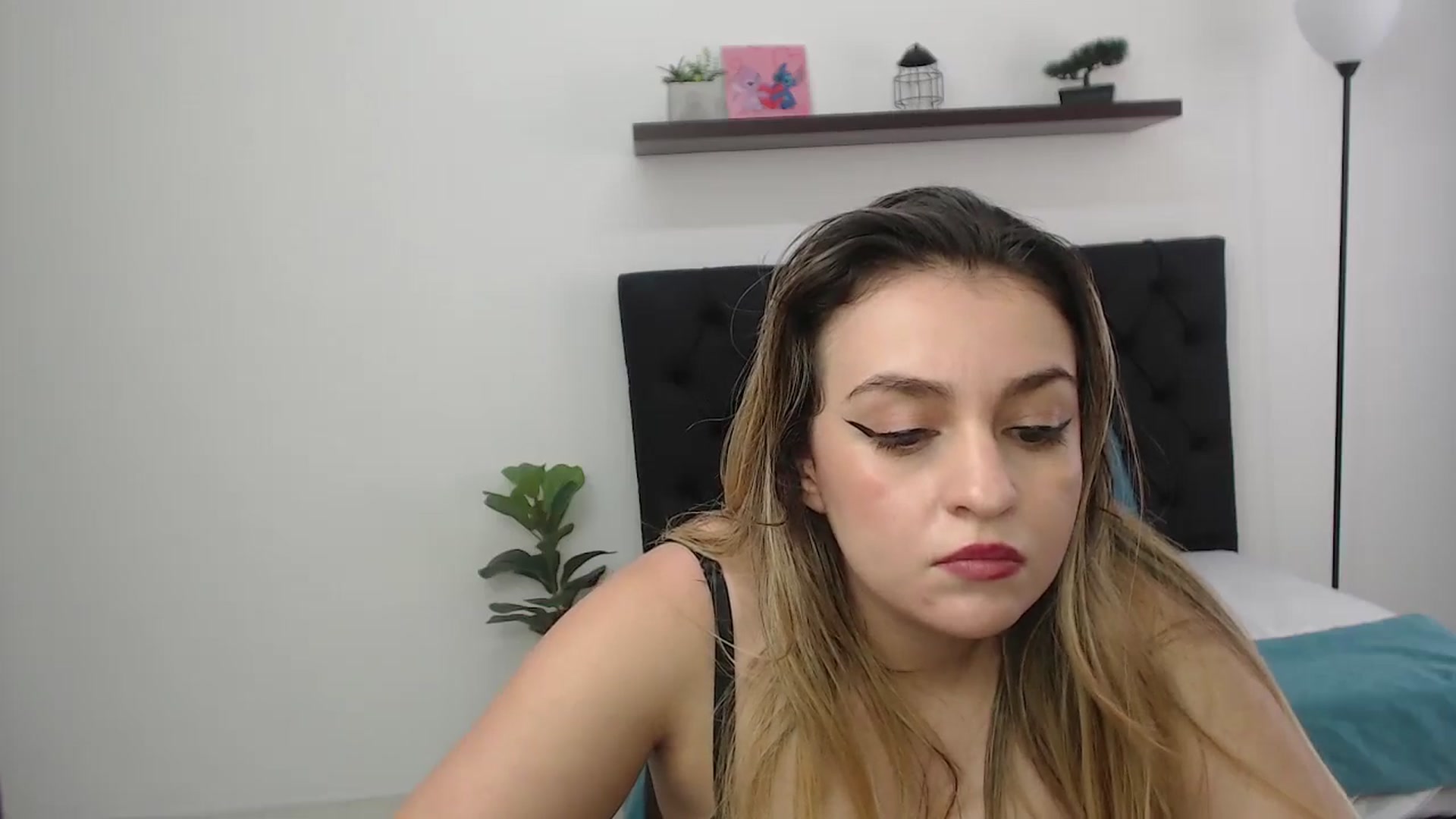 Gallery image thumbnail from CamilleDucan's myfreecams stream on, 11/25/2025, 17:37 image 19 of 20