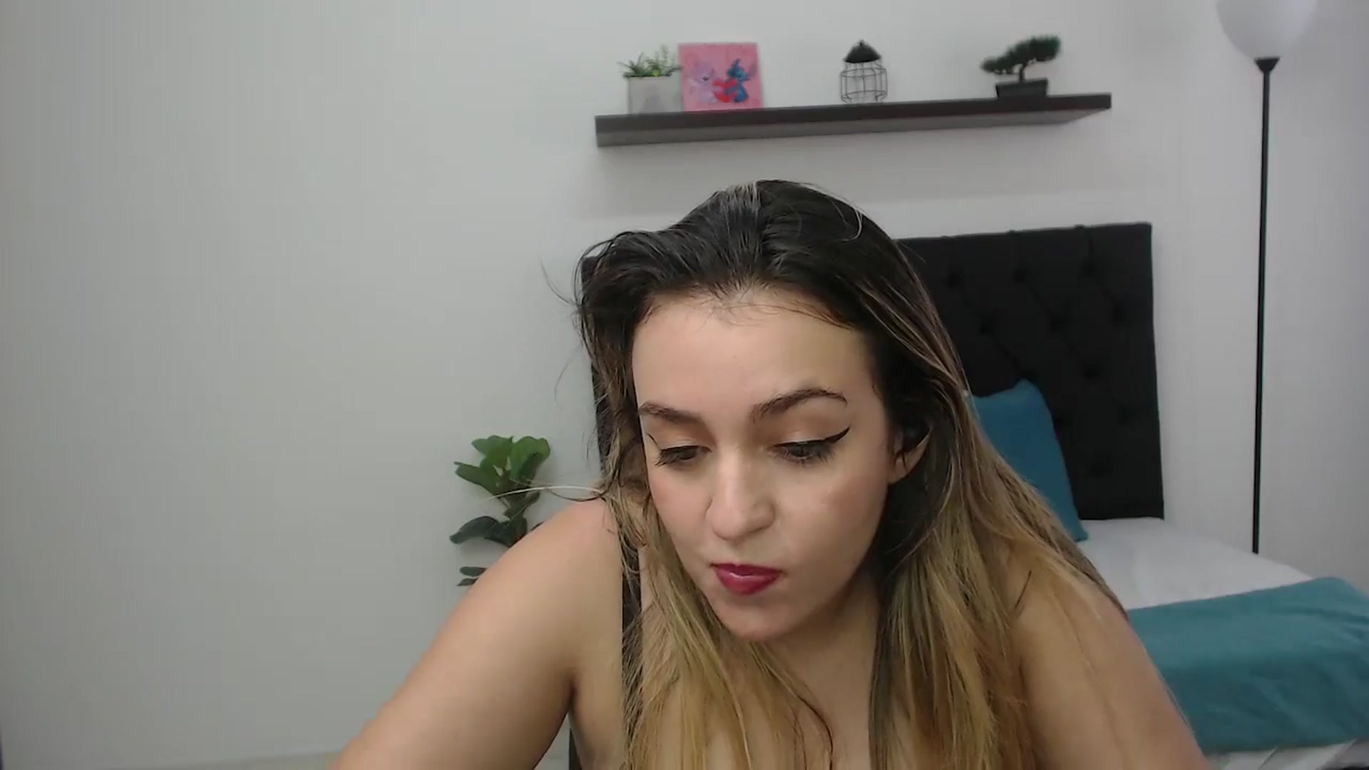 Gallery image thumbnail from CamilleDucan's myfreecams stream on, 11/25/2025, 17:37 image 11 of 20