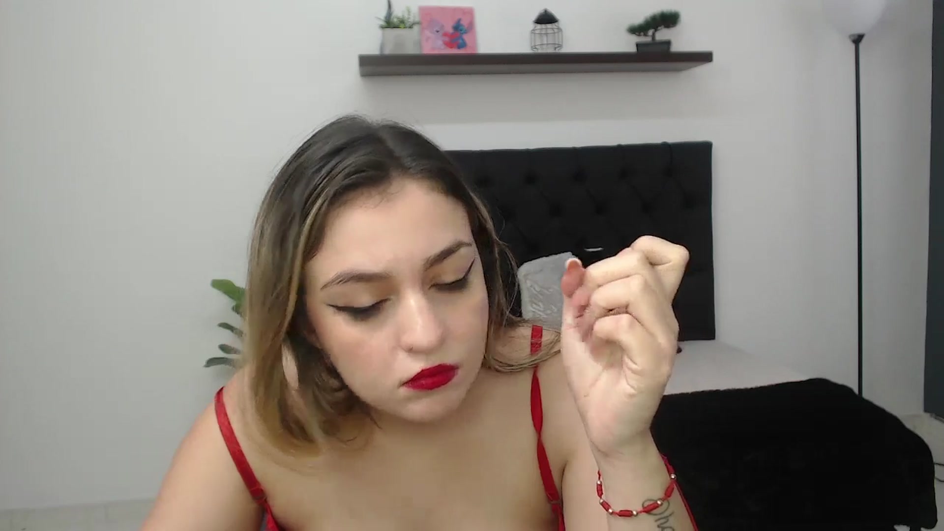 Gallery image thumbnail from CamilleDucan's myfreecams stream on, 12/01/2025, 18:01 image 4 of 20