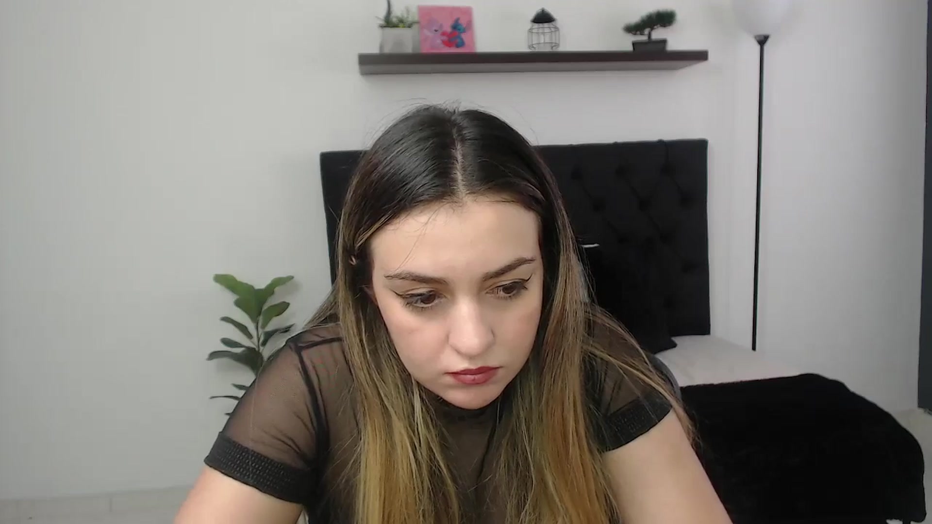 Gallery image thumbnail from CamilleDucan's myfreecams stream on, 12/03/2025, 17:31 image 14 of 20