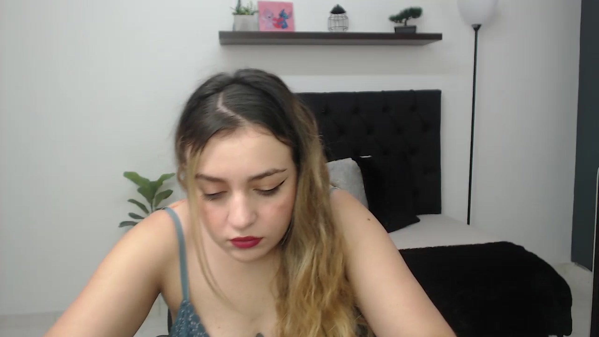 Gallery image thumbnail from CamilleDucan's myfreecams stream on, 12/05/2025, 14:38 image 5 of 20