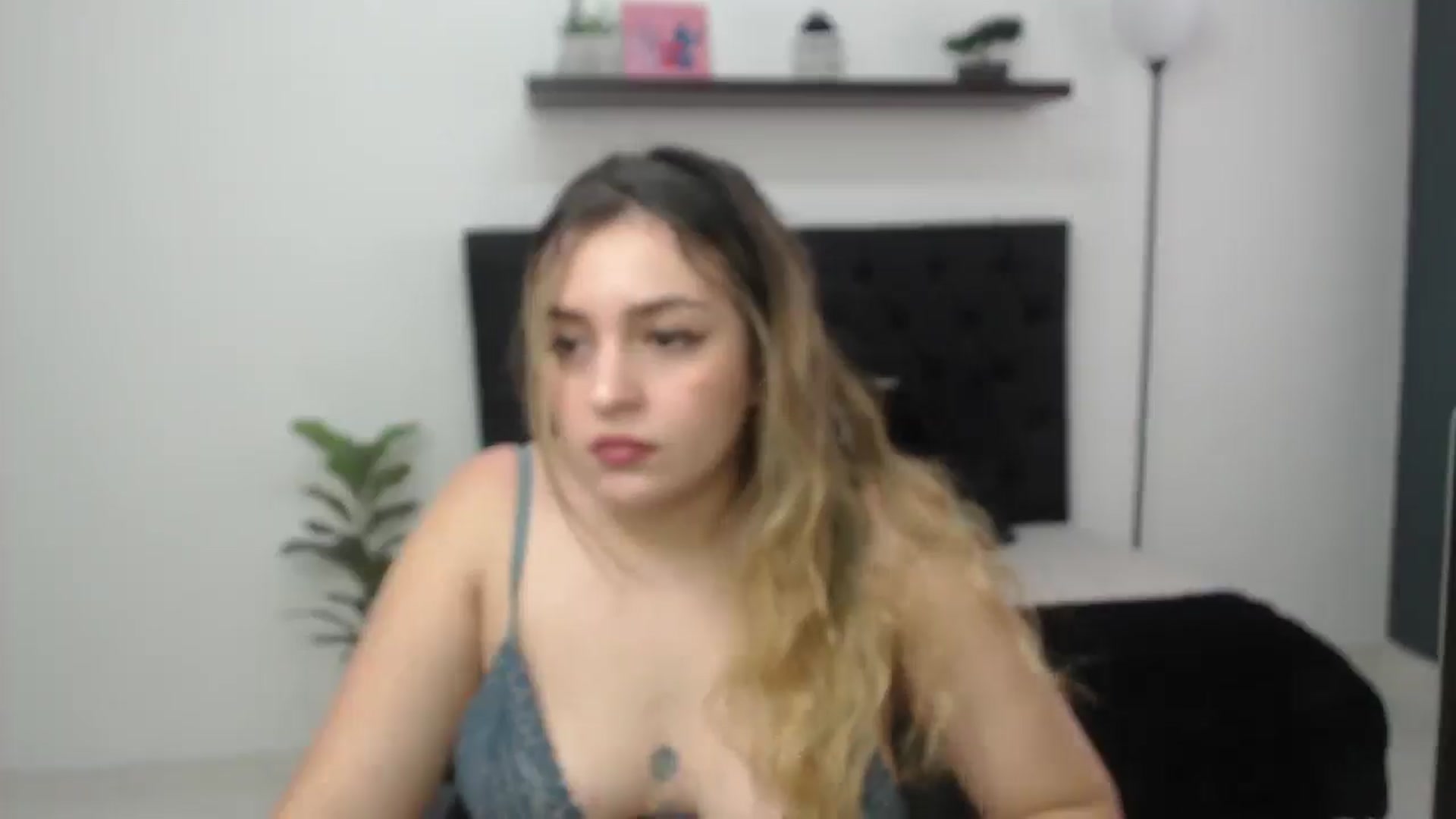 Gallery image thumbnail from CamilleDucan's myfreecams stream on, 12/05/2025, 17:12 image 6 of 20