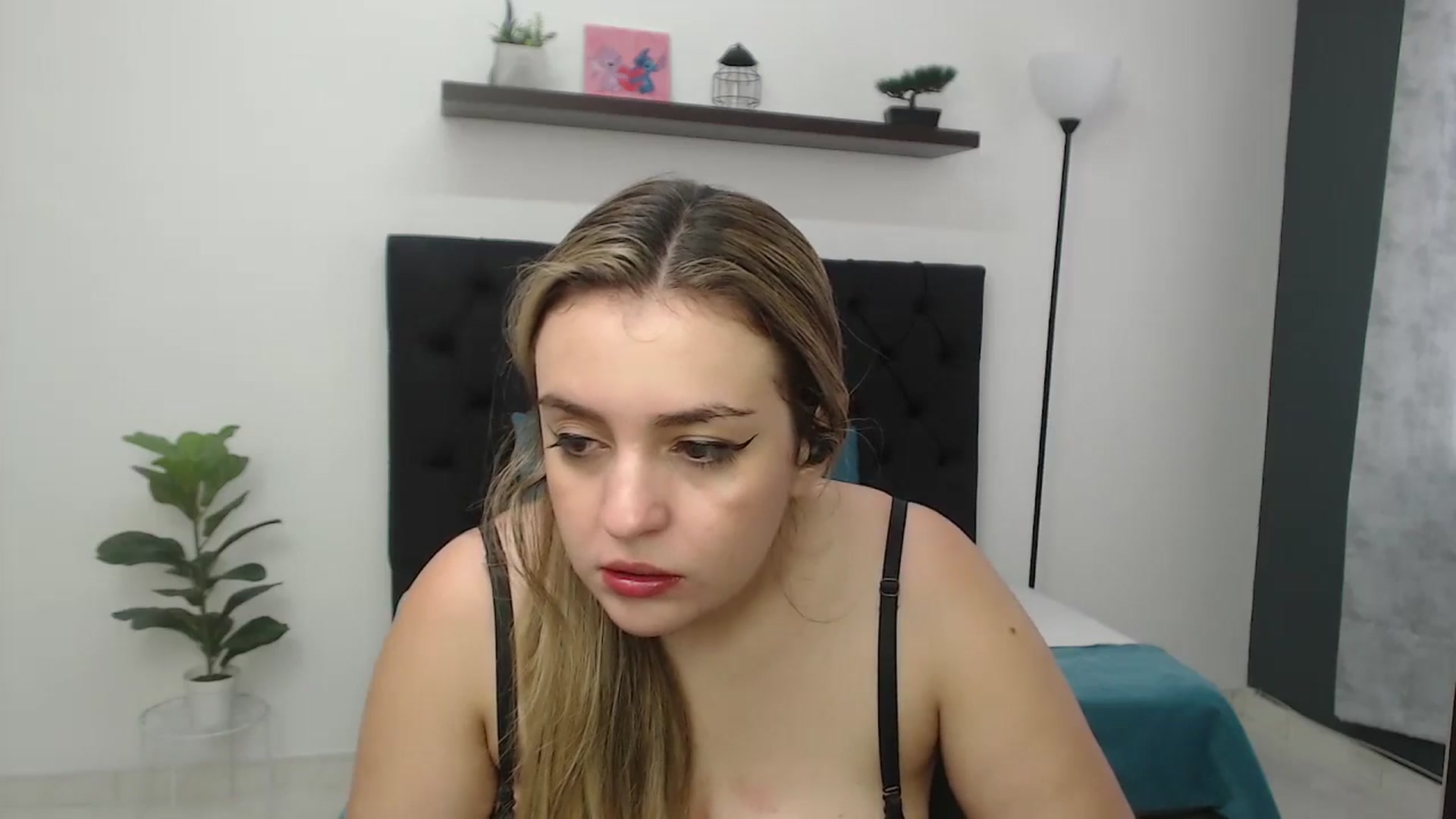 Gallery image thumbnail from CamilleDucan's myfreecams stream on, 01/07/2026, 15:52 image 14 of 20