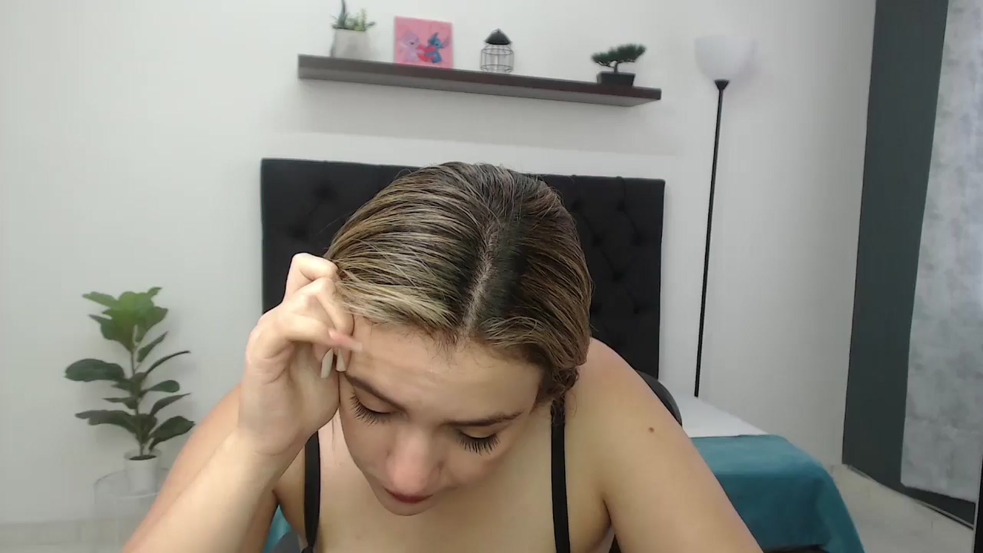 Gallery image thumbnail from CamilleDucan's myfreecams stream on, 01/07/2026, 16:06 image 15 of 20