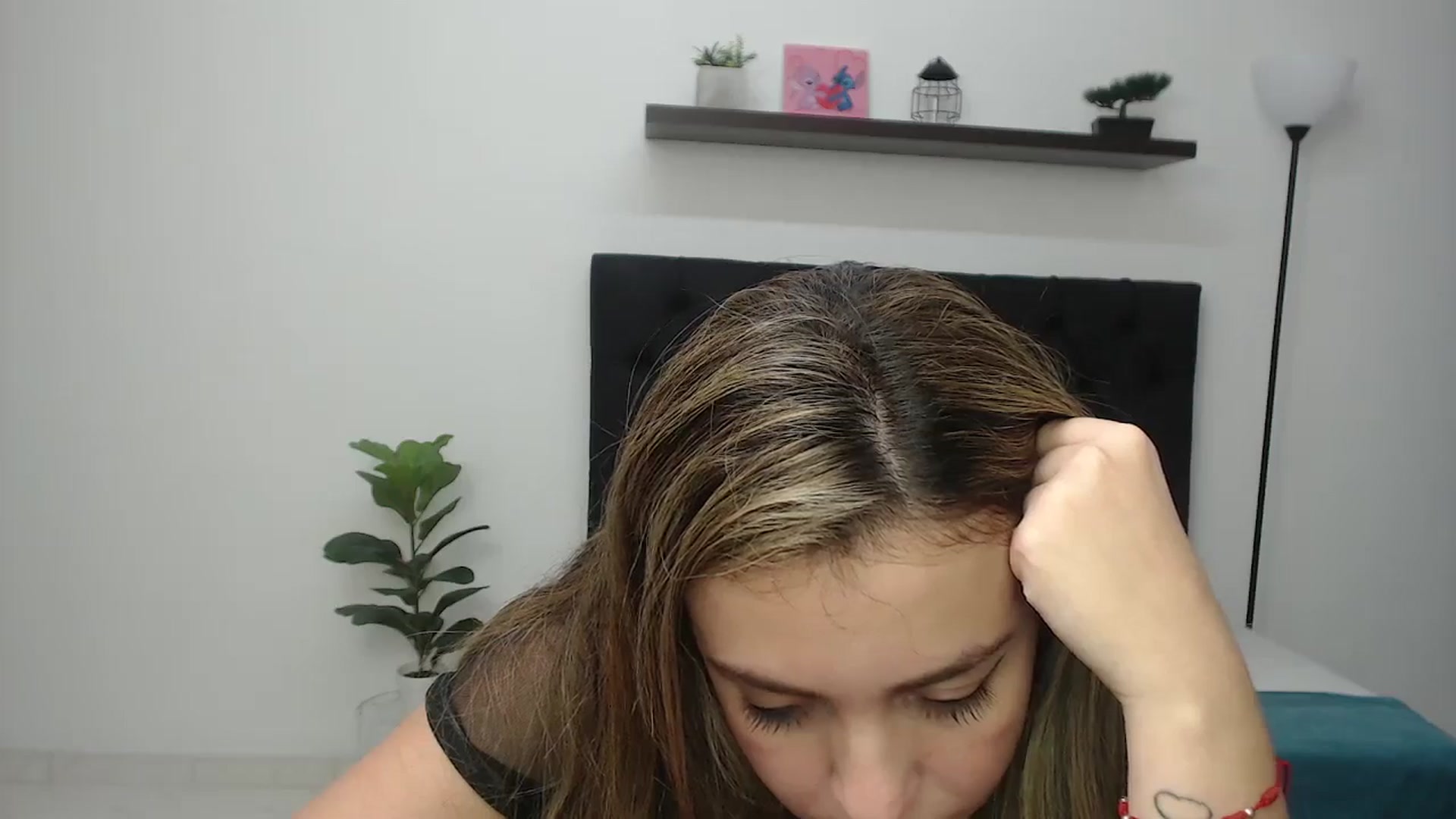 Gallery image thumbnail from CamilleDucan's myfreecams stream on, 01/09/2026, 19:00 image 17 of 20