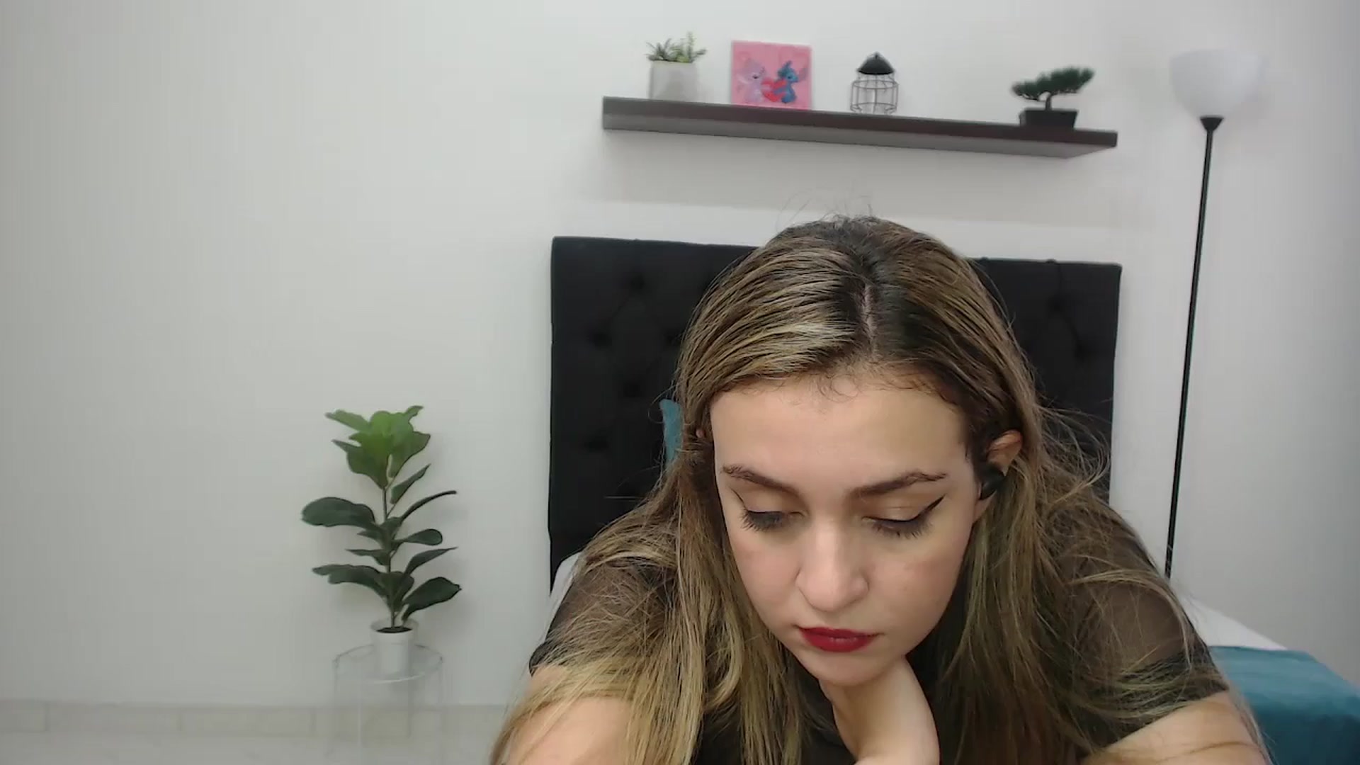 Gallery image thumbnail from CamilleDucan's myfreecams stream on, 01/09/2026, 19:00 image 7 of 20