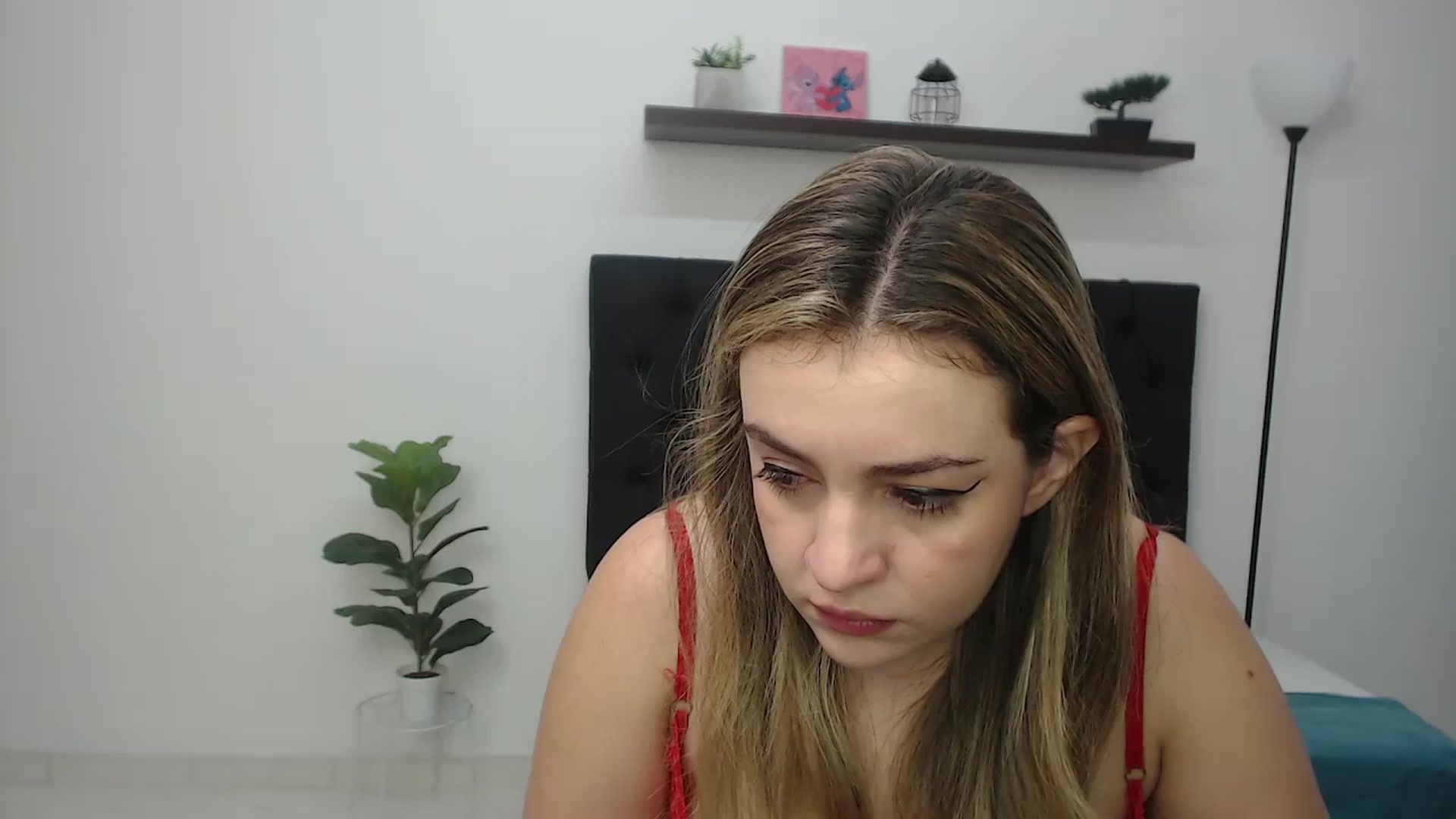 Gallery image thumbnail from CamilleDucan's myfreecams stream on, 01/10/2026, 13:46 image 1 of 20
