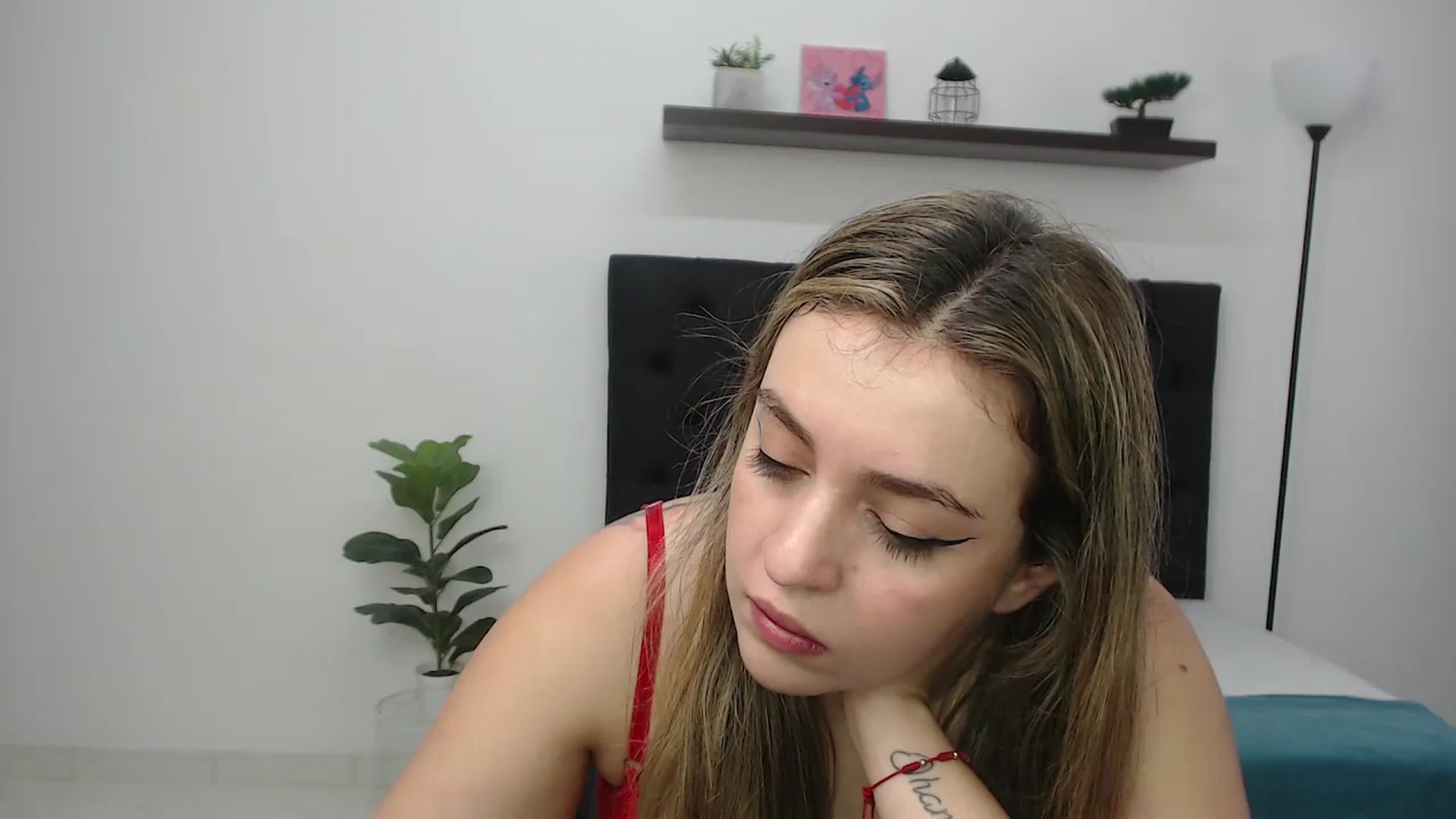 Gallery image thumbnail from CamilleDucan's myfreecams stream on, 01/10/2026, 15:26 image 19 of 20